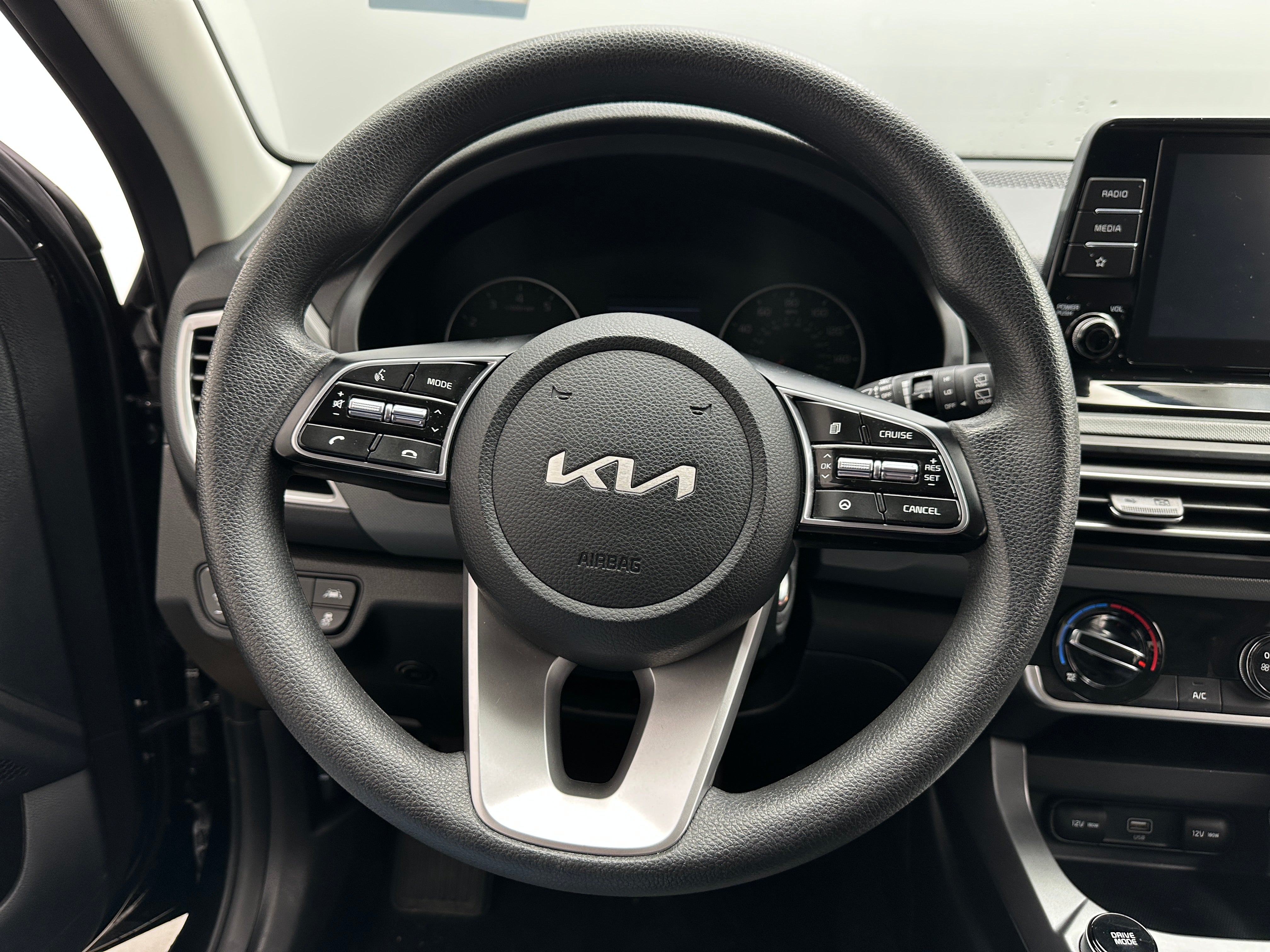 2023 Kia Seltos LX 5