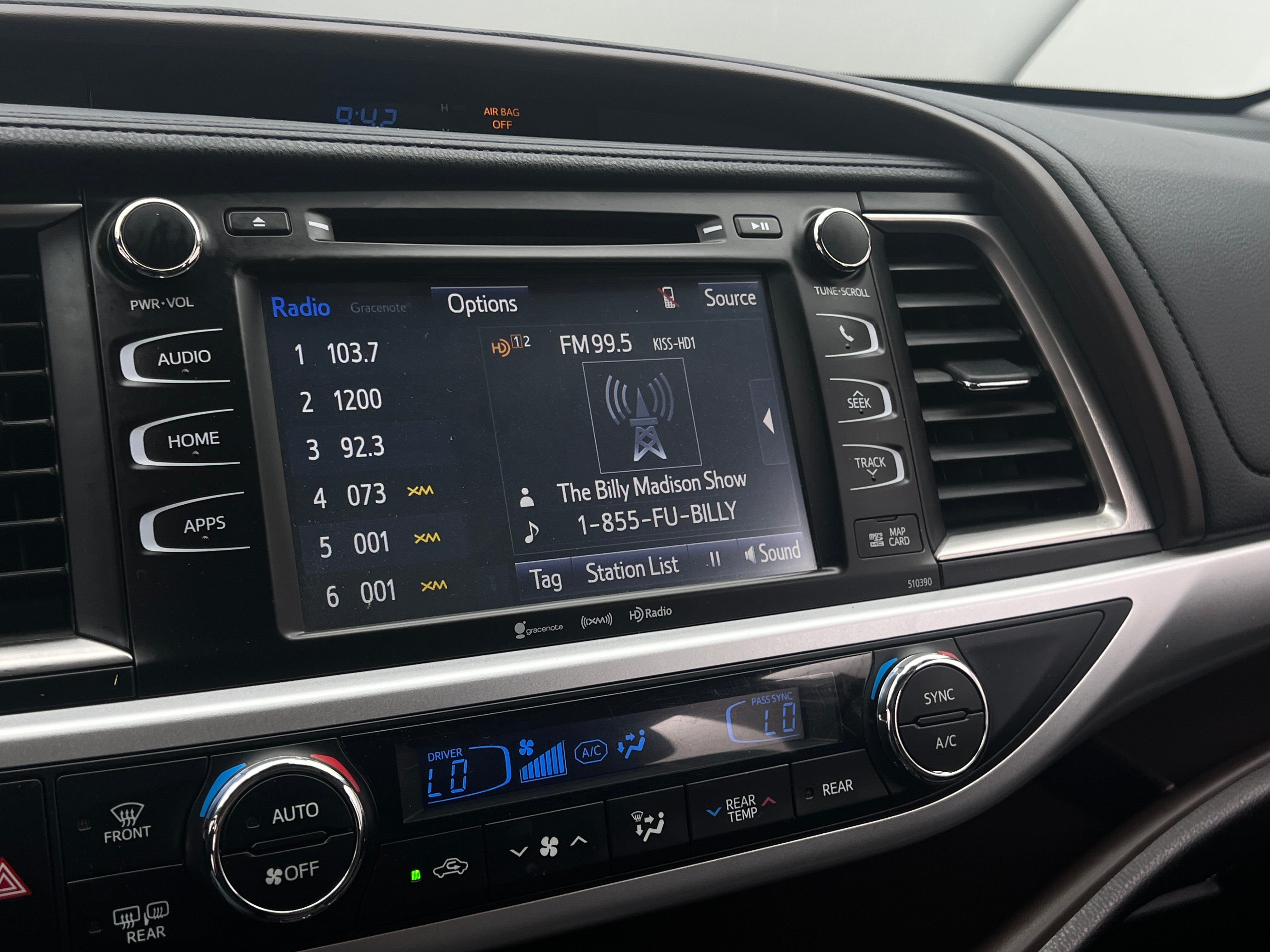 2019 Toyota Highlander XLE 3