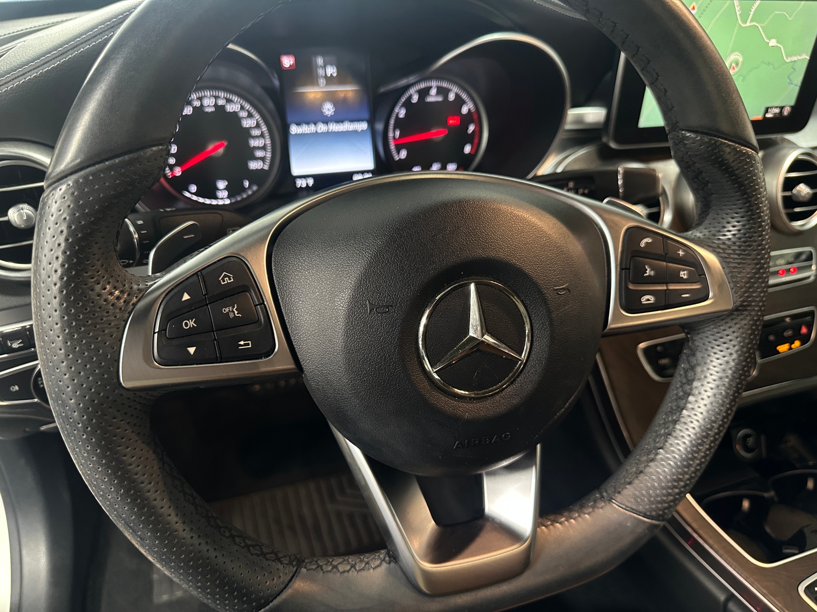 Thumbnail: 2017 Mercedes-Benz C-Class - 3
