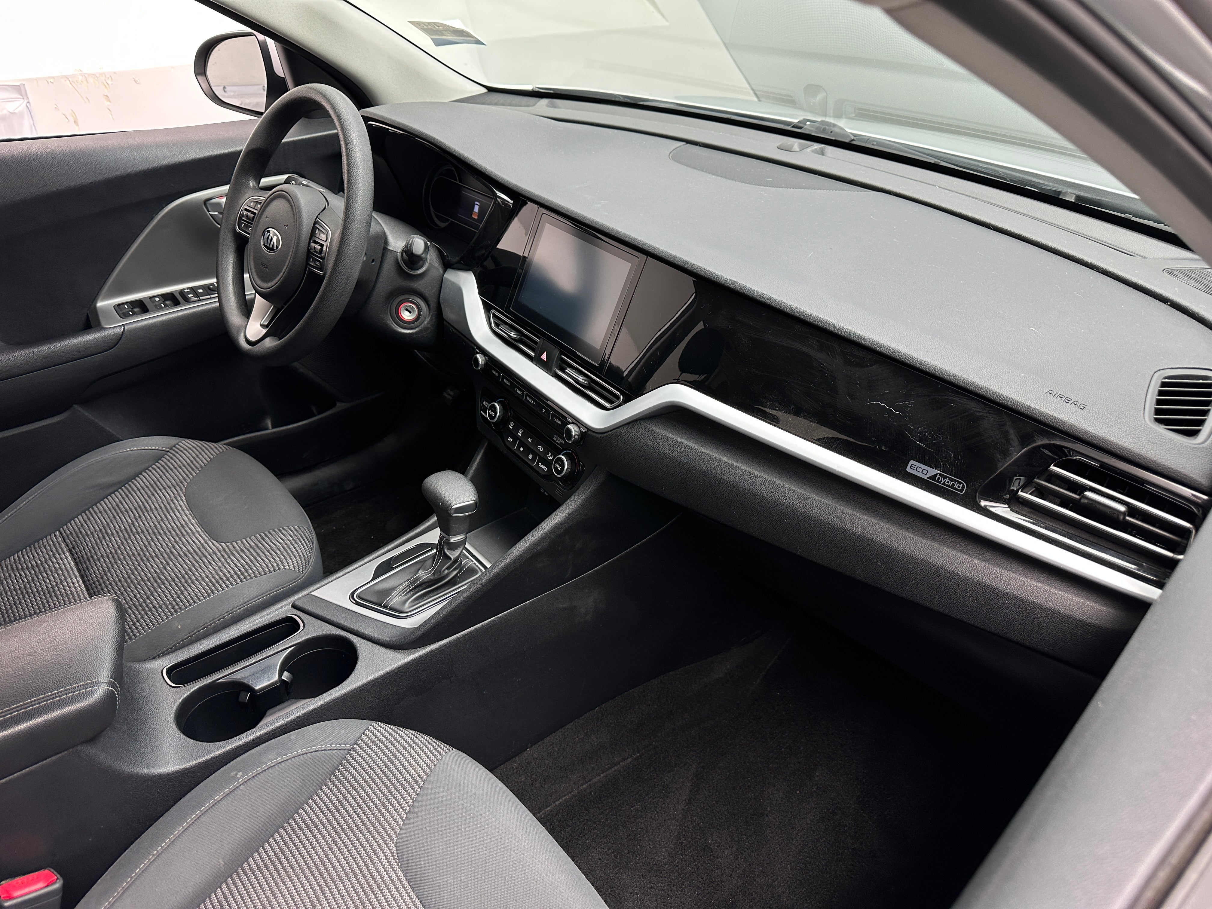 2020 Kia Niro LX 3