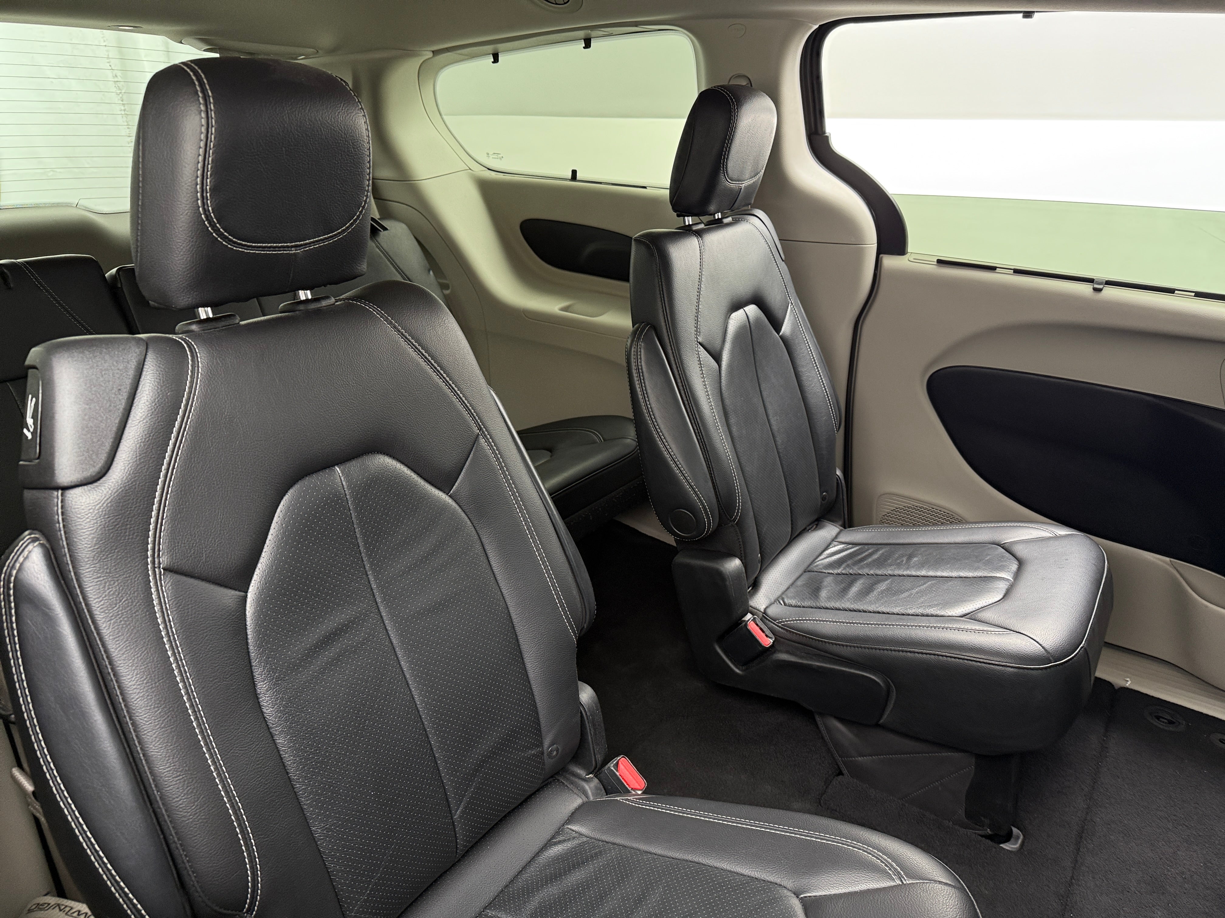 2022 Chrysler Pacifica Touring L 5
