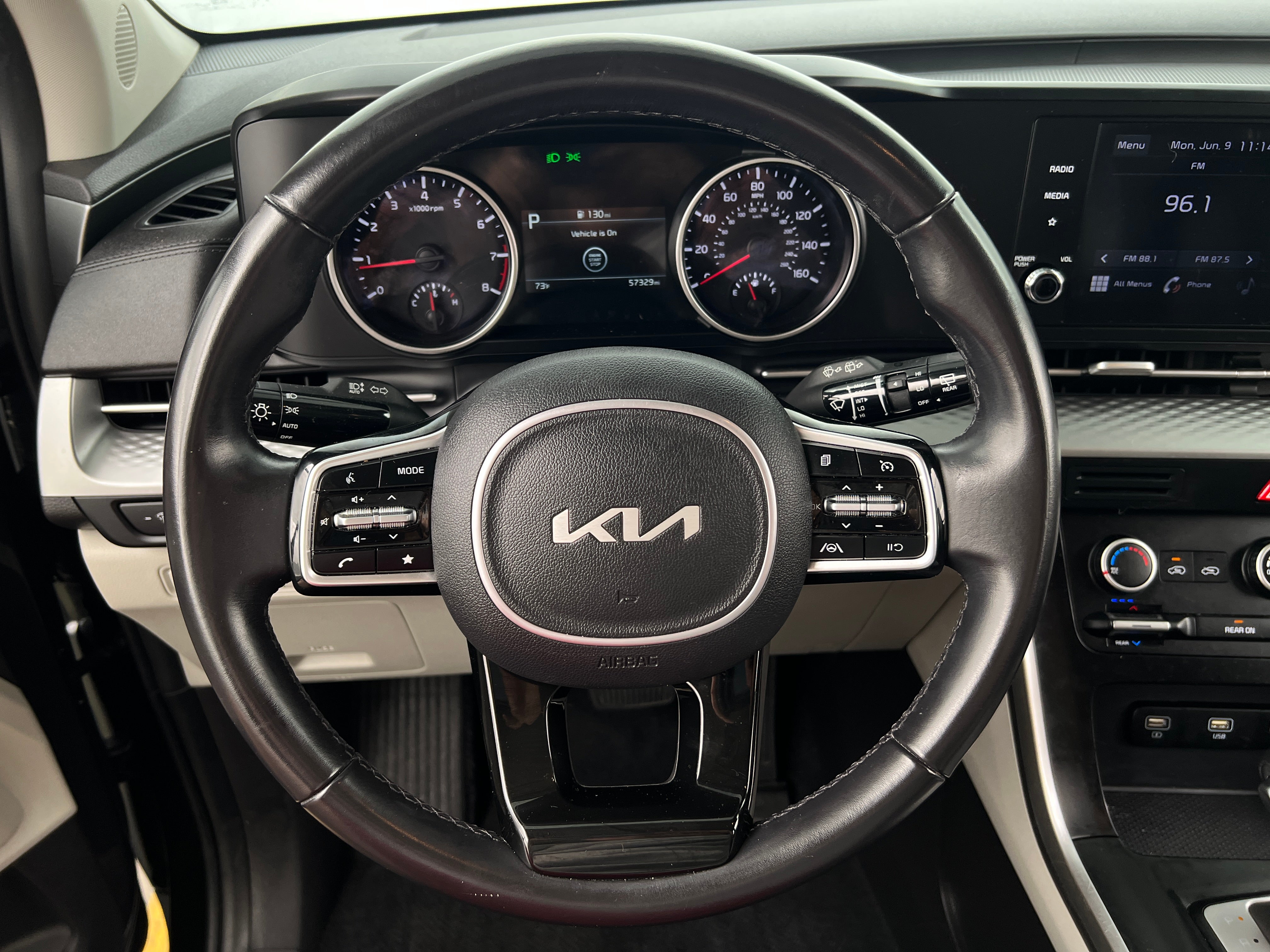 2022 Kia Carnival LX 4