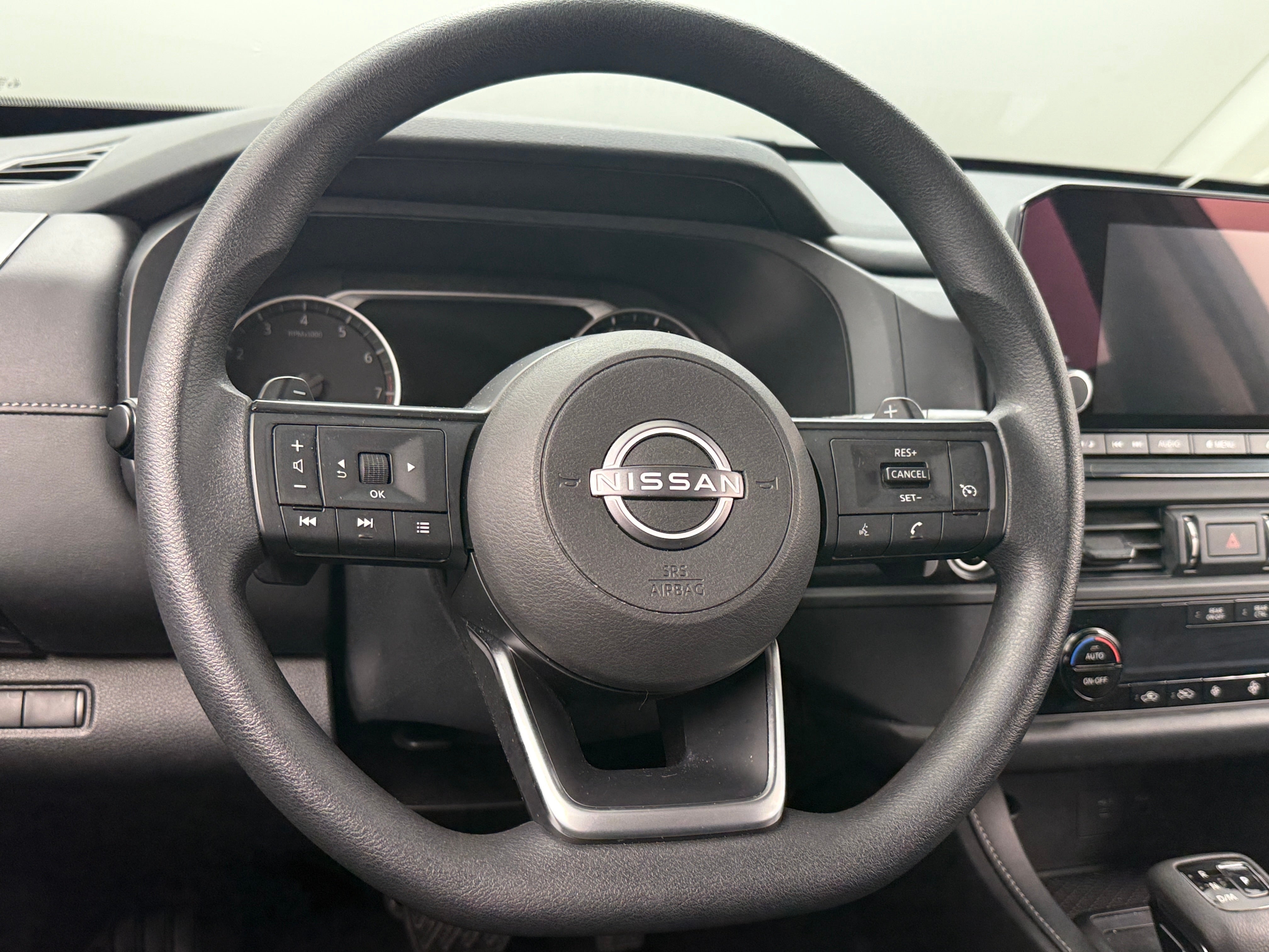 2023 Nissan Pathfinder S 5