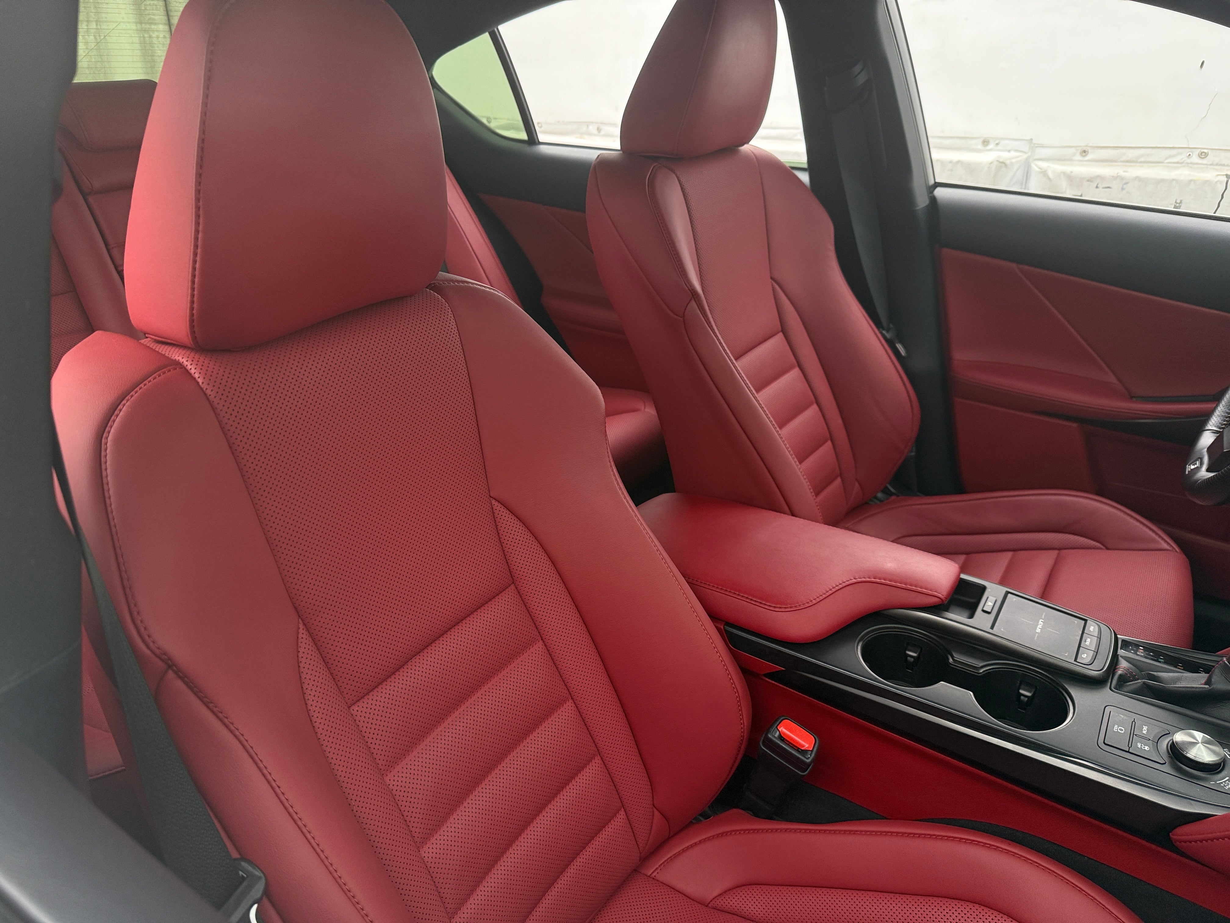 2022 Lexus IS 350 2