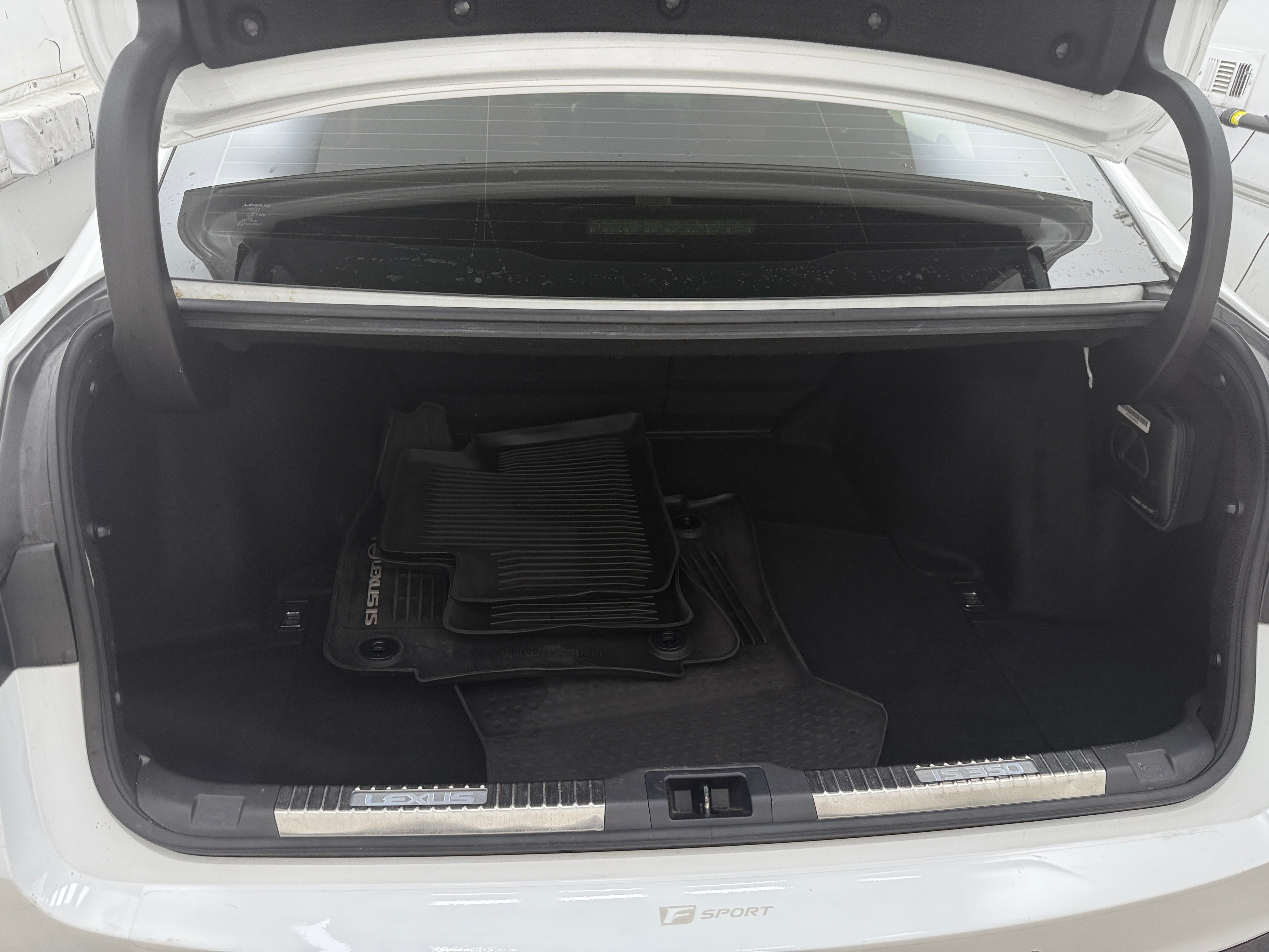 2022 Lexus IS 350 7
