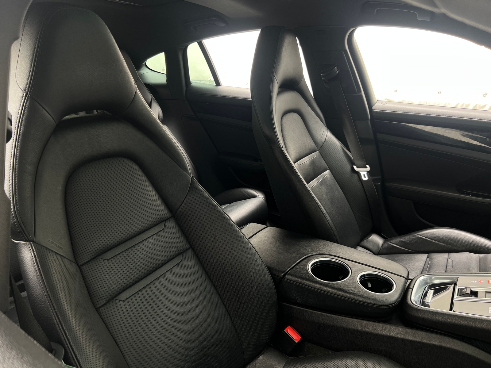 Thumbnail: 2020 Porsche Panamera - 2