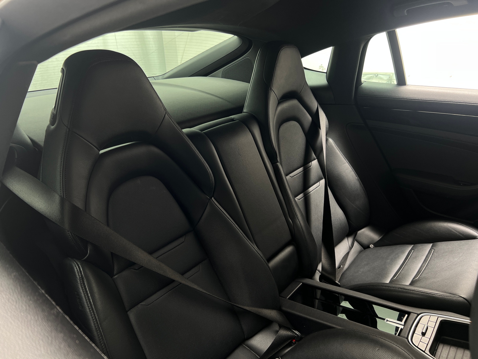 Thumbnail: 2020 Porsche Panamera - 6