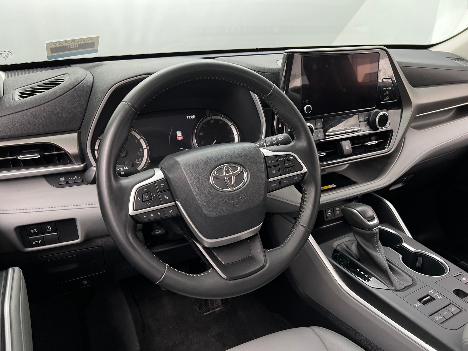 Thumbnail: 2023 Toyota Highlander - 4