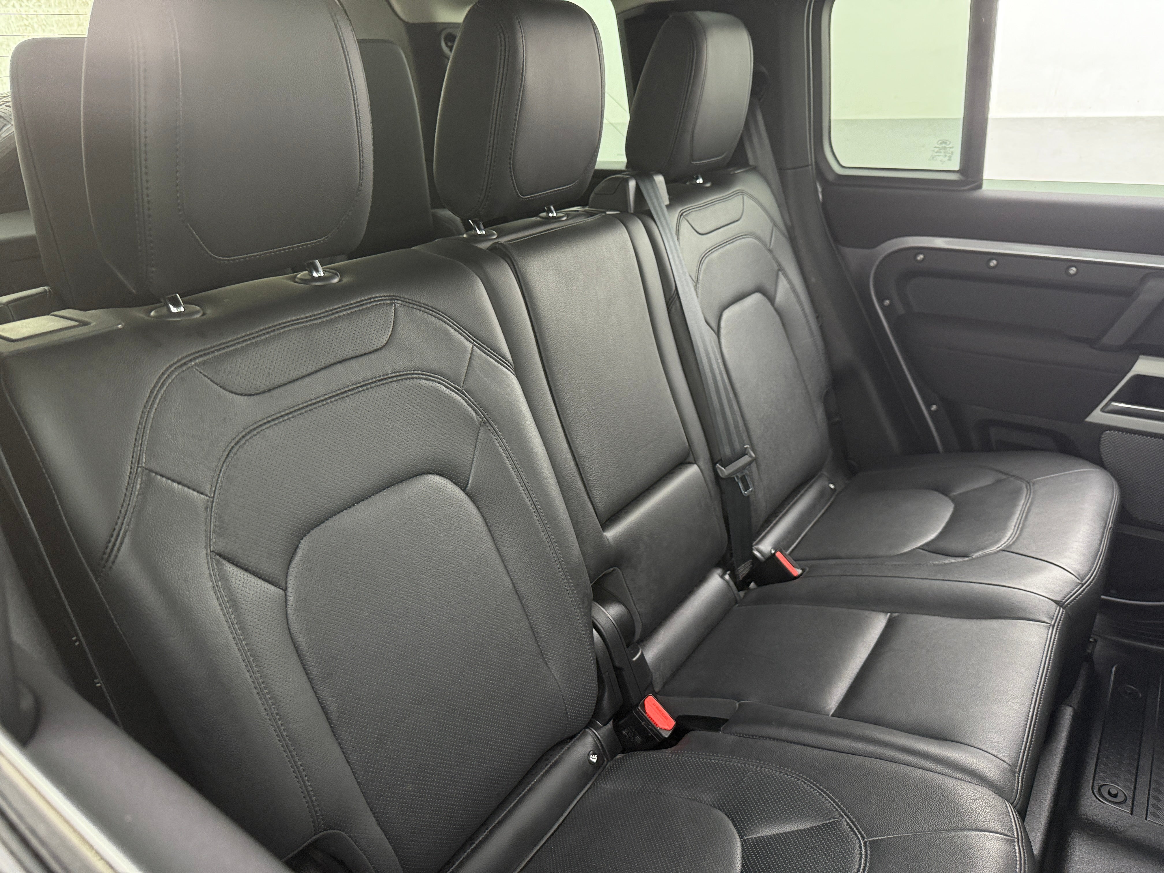2023 Land Rover Defender 110 5