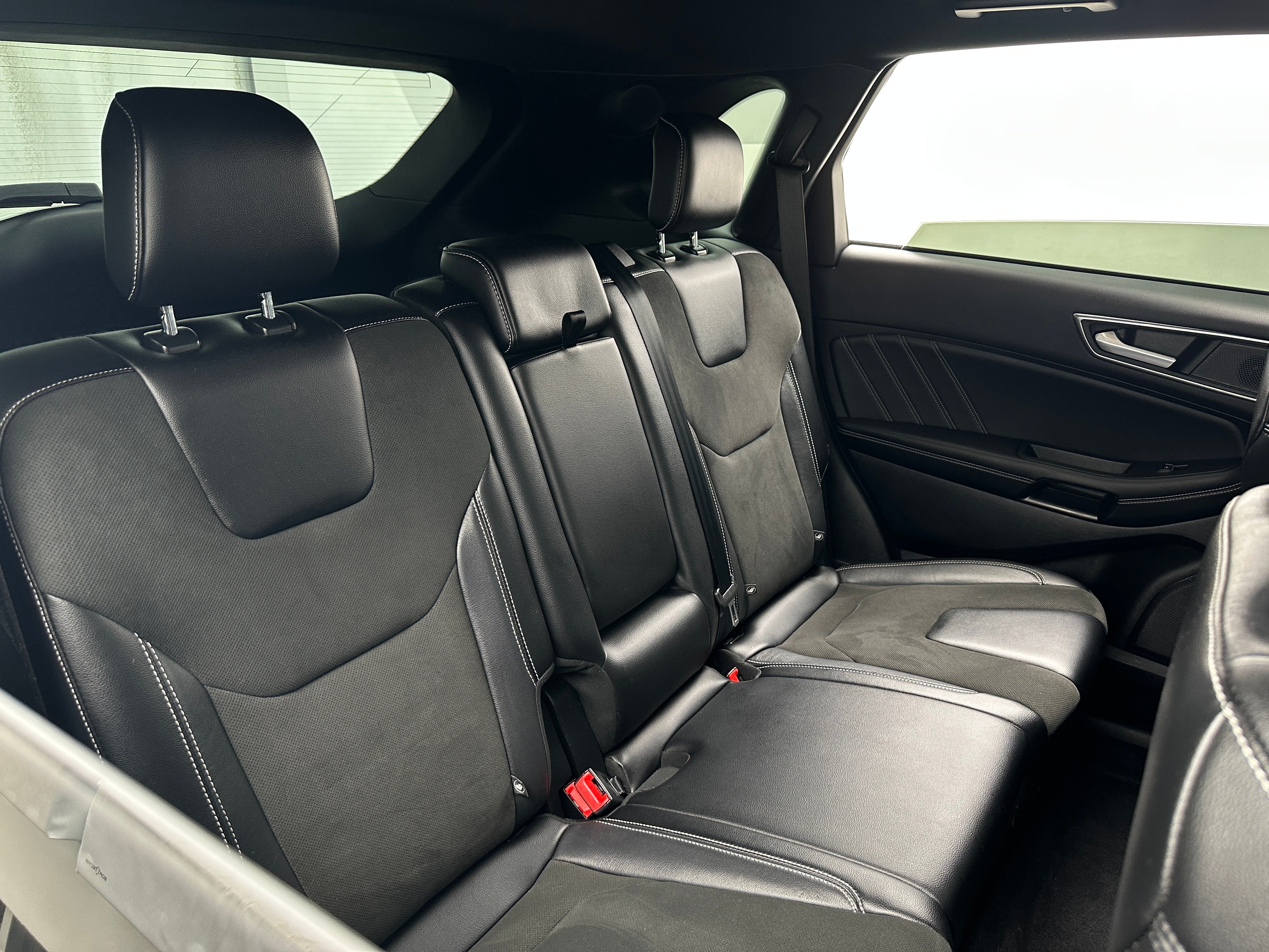 2022 Ford Edge ST 5