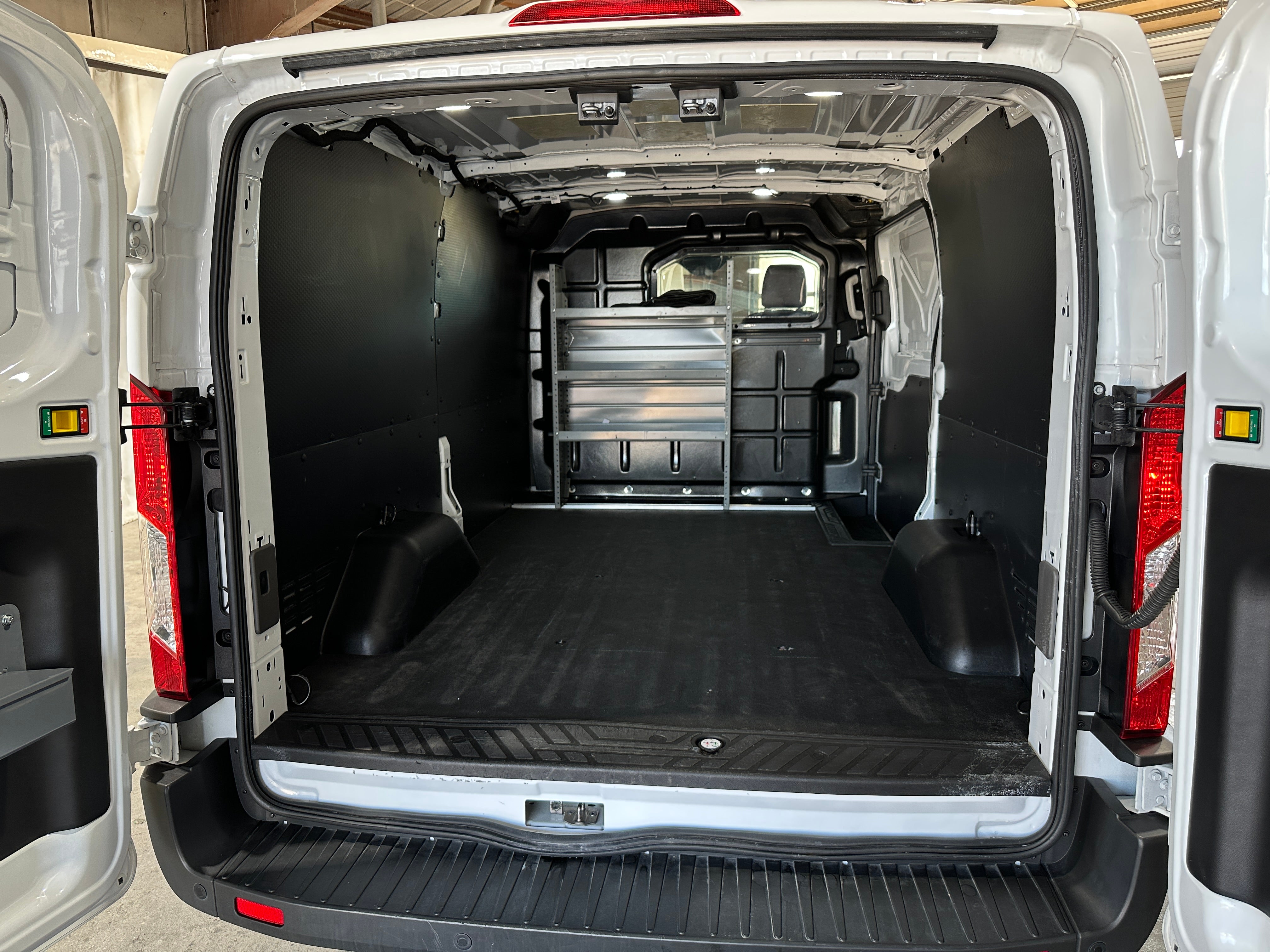 2020 Ford Transit Series 150 4