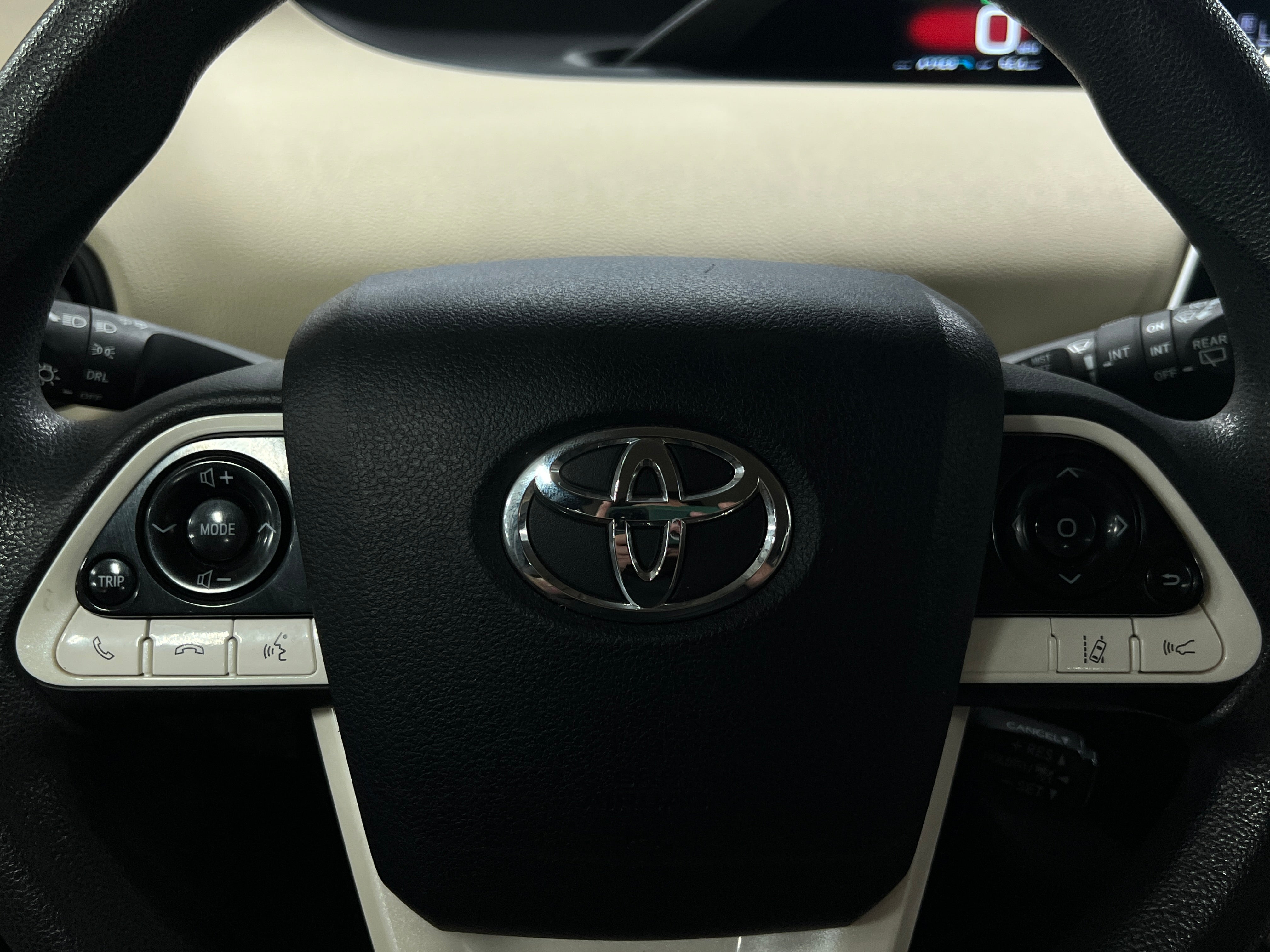 2017 Toyota Prius Two 5