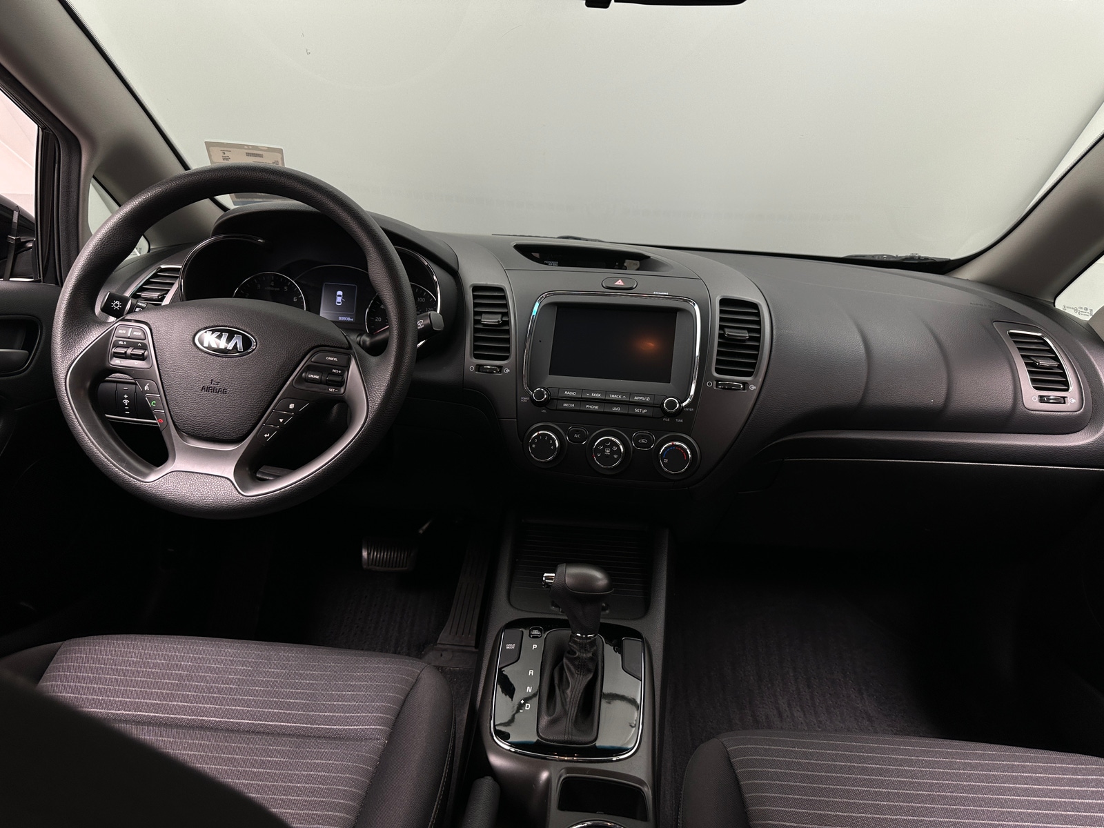 Thumbnail: 2018 Kia Forte - 3