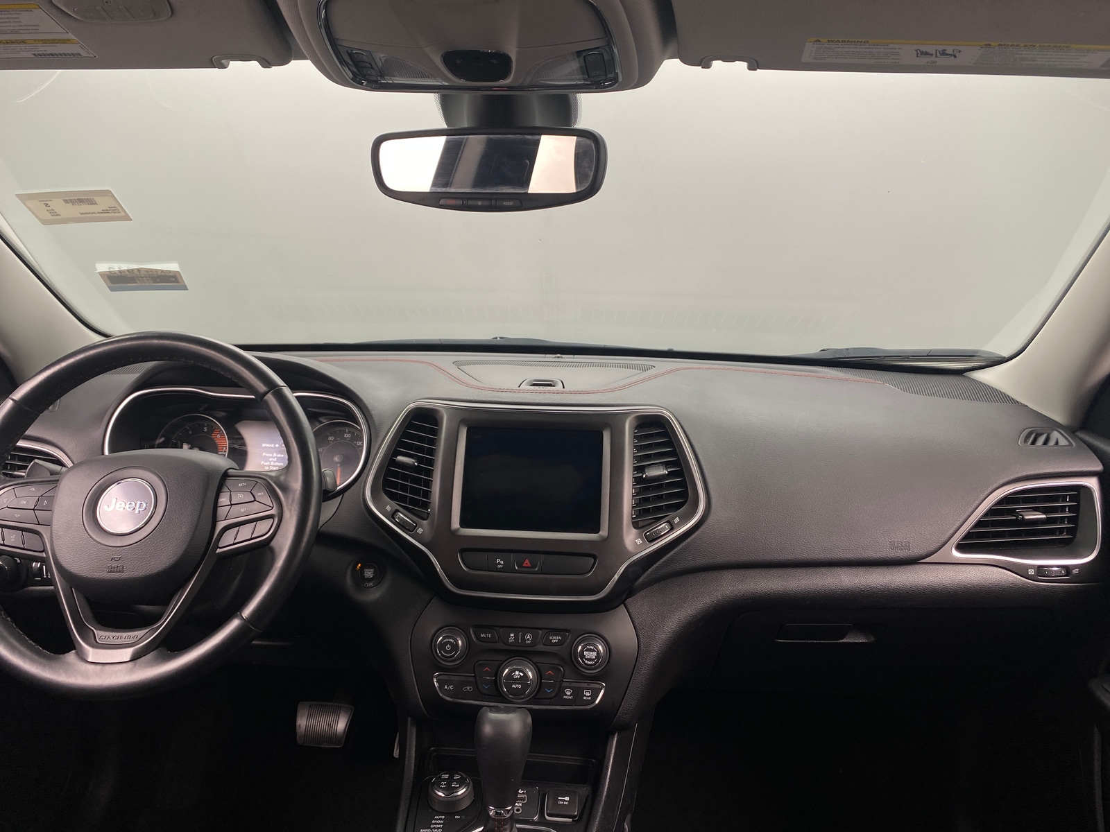 Thumbnail: 2020 Jeep Cherokee - 3