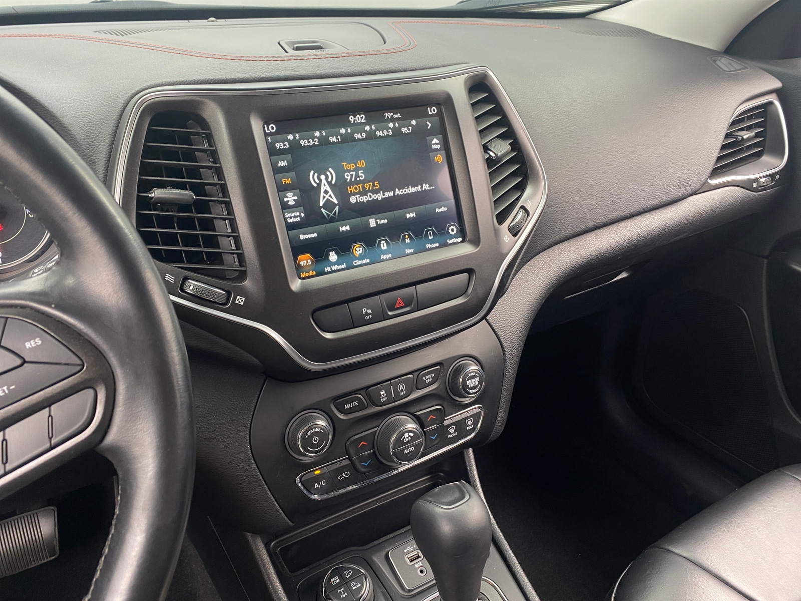 Thumbnail: 2020 Jeep Cherokee - 4