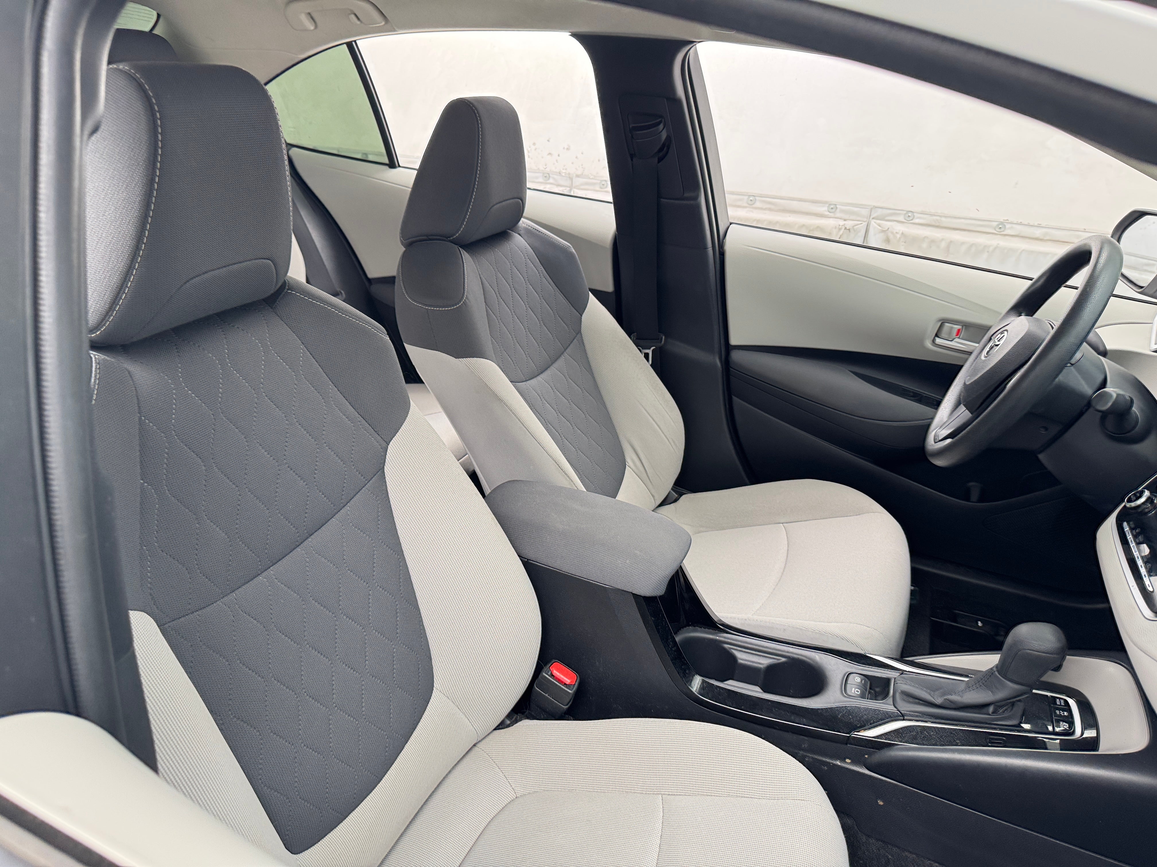 2020 Toyota Corolla LE 2