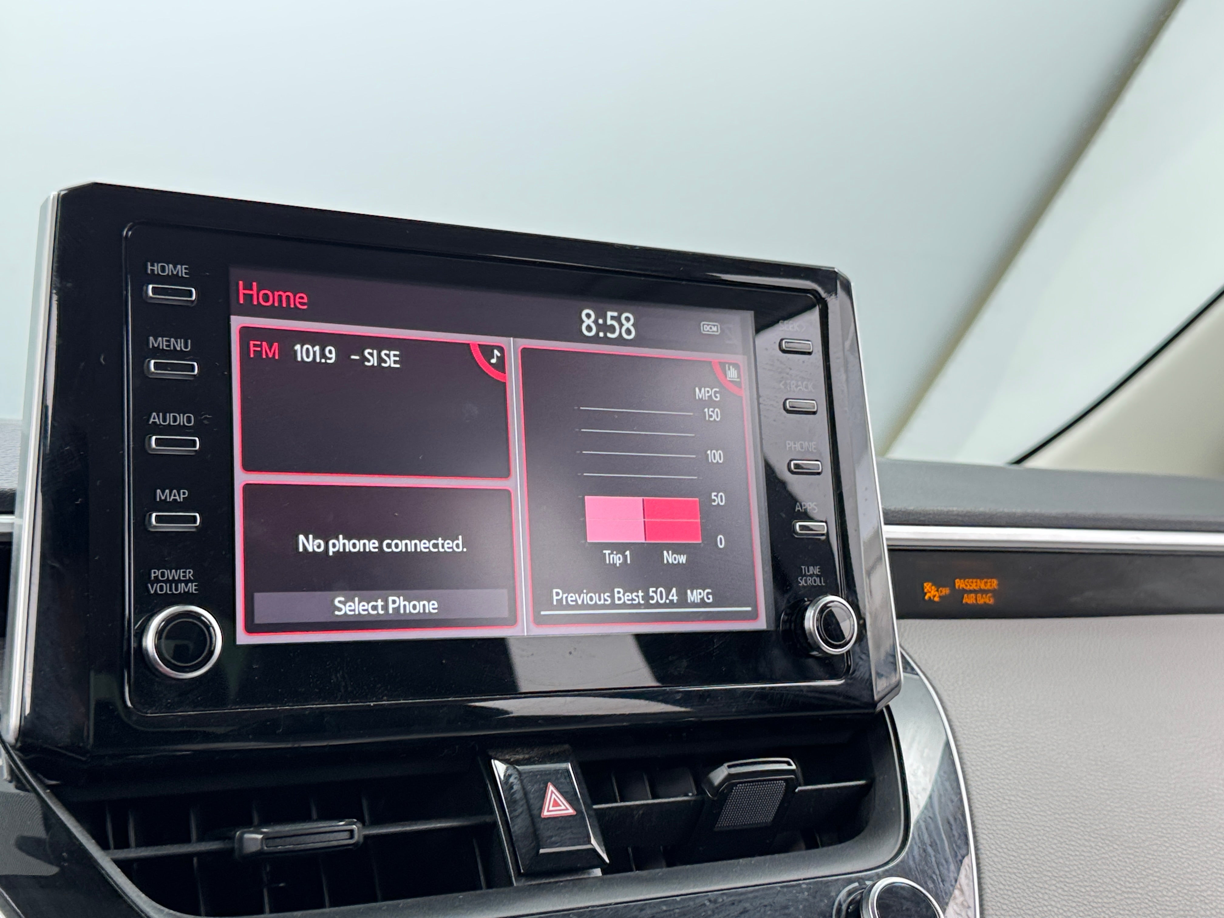 2020 Toyota Corolla LE 4