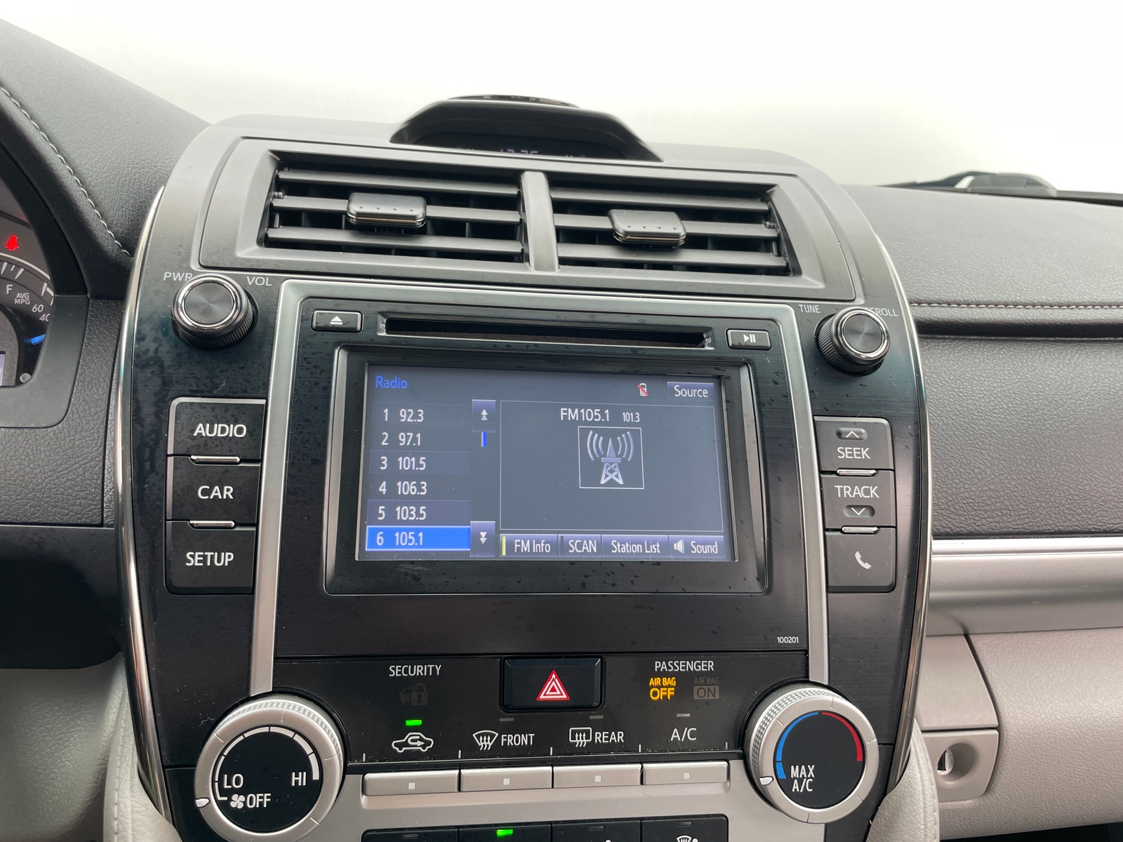 Thumbnail: 2014 Toyota Camry - 4