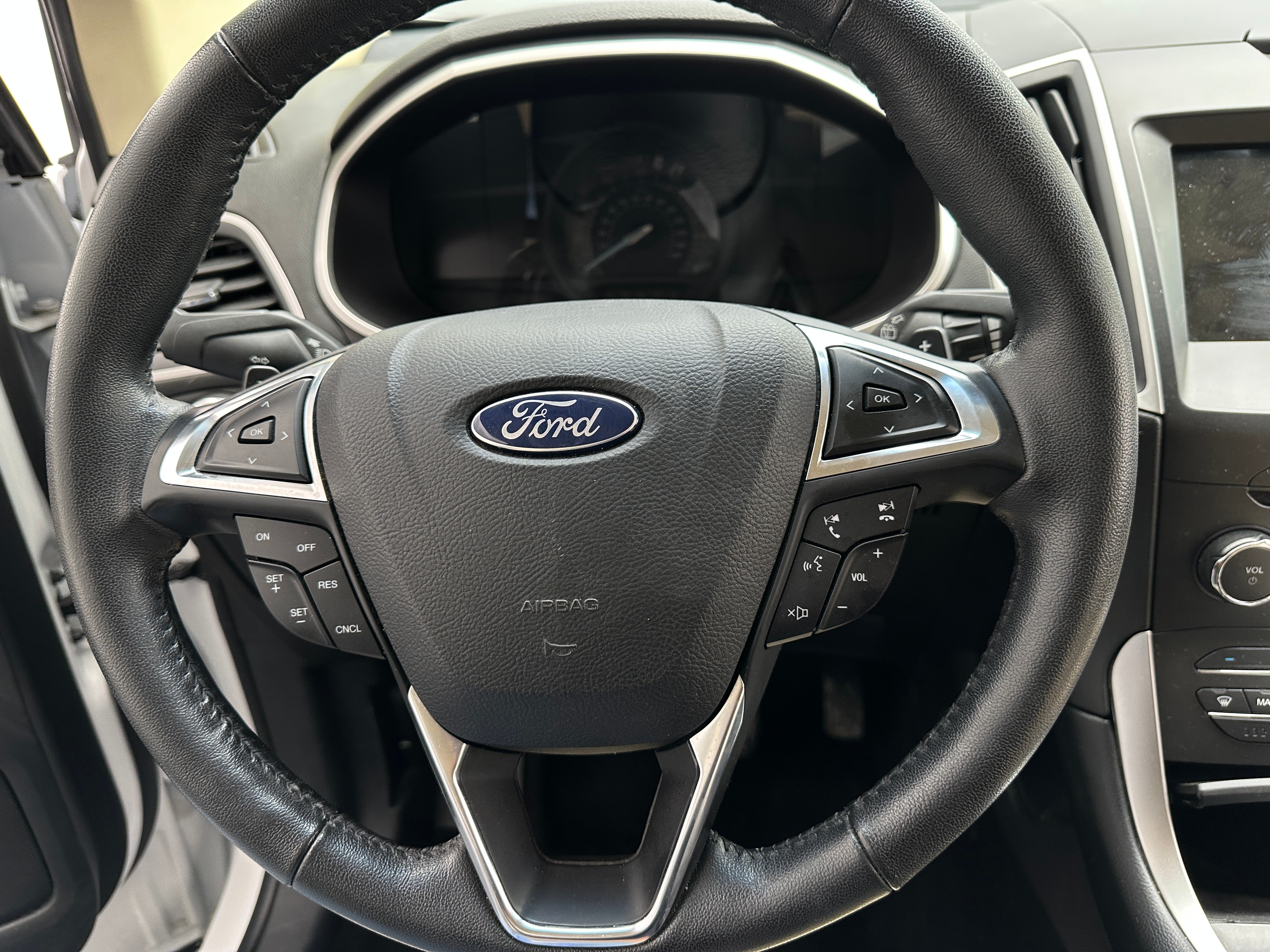 2017 Ford Edge SEL 4