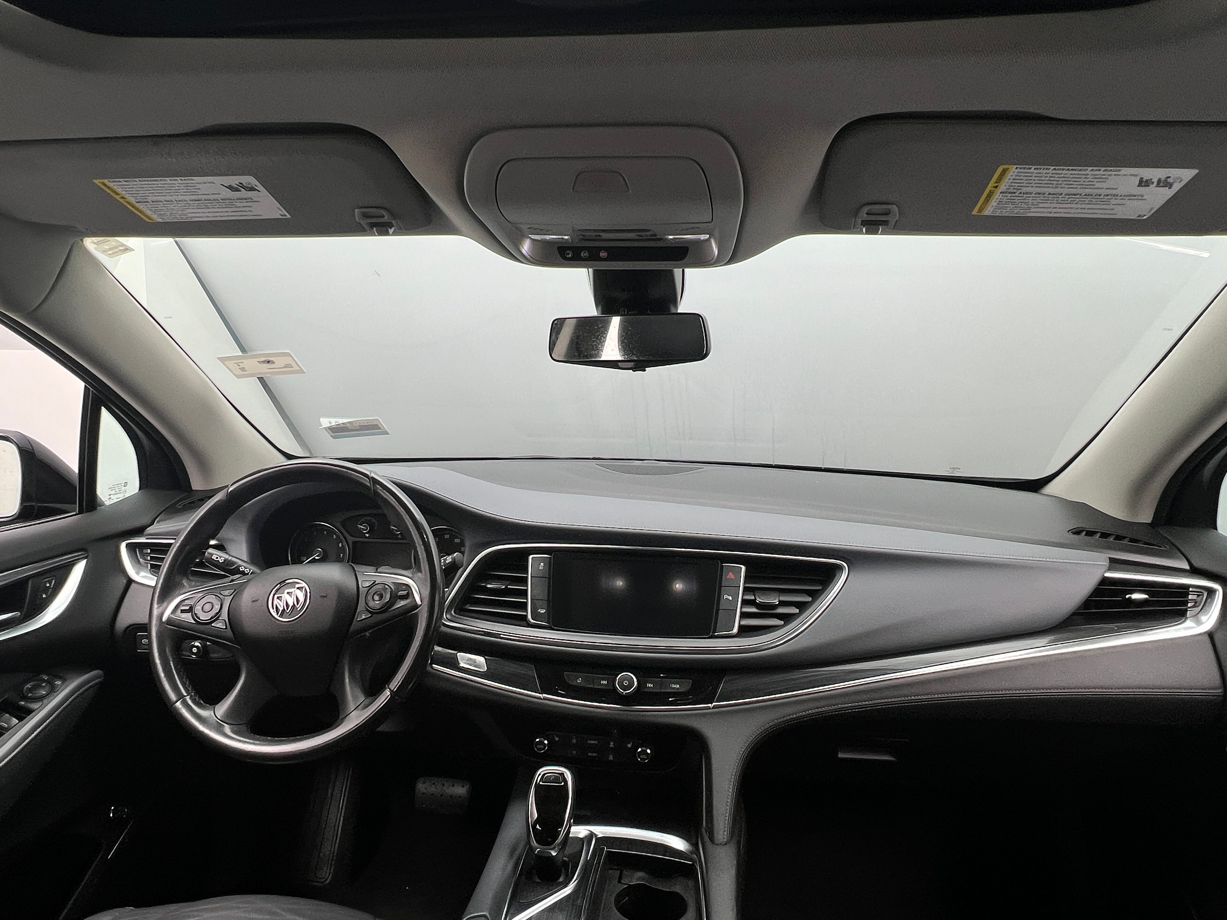 2018 Buick Enclave Essence 2