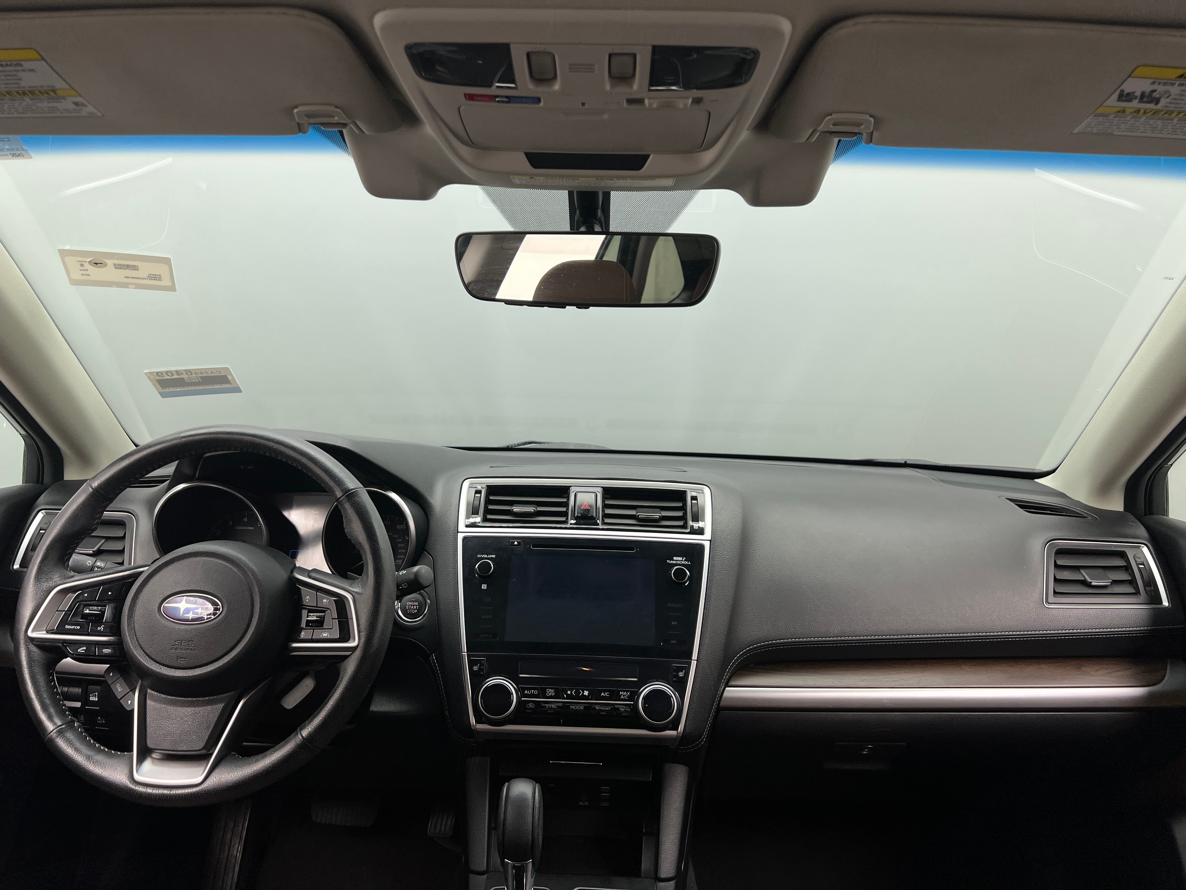 2018 Subaru Outback 3.6R Touring 2