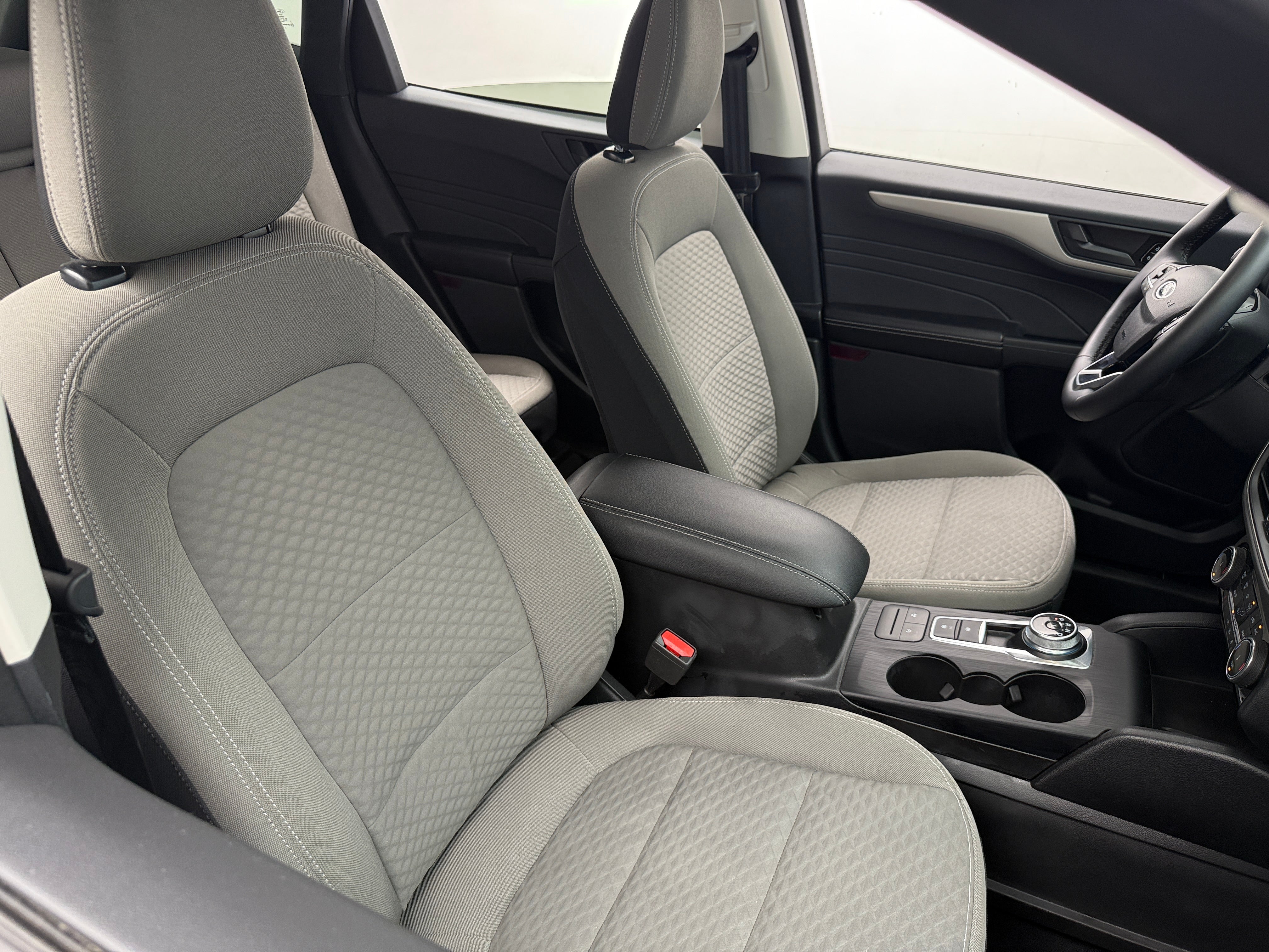 2022 Ford Escape SE 2