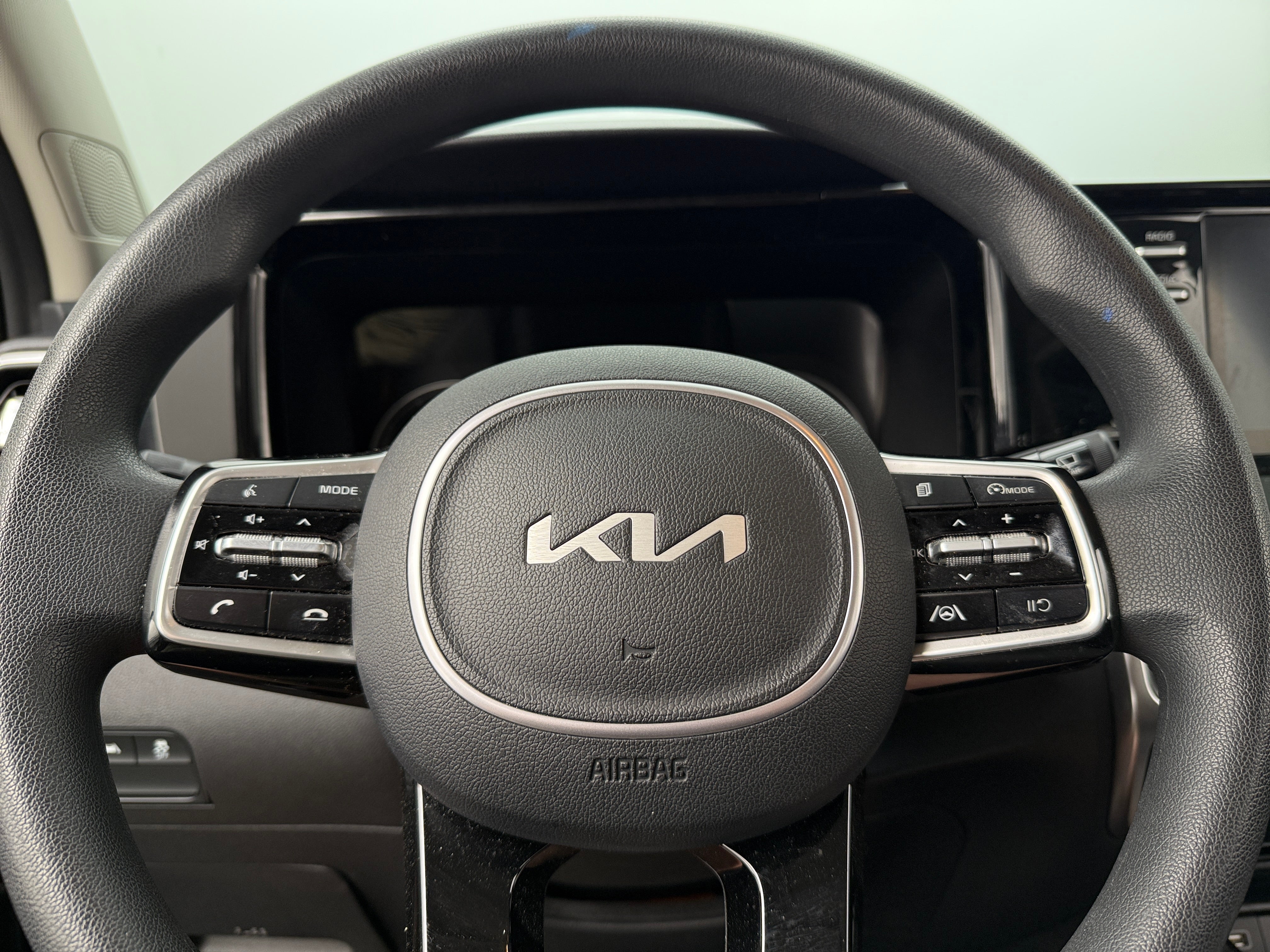 2022 Kia Sorento LX 5