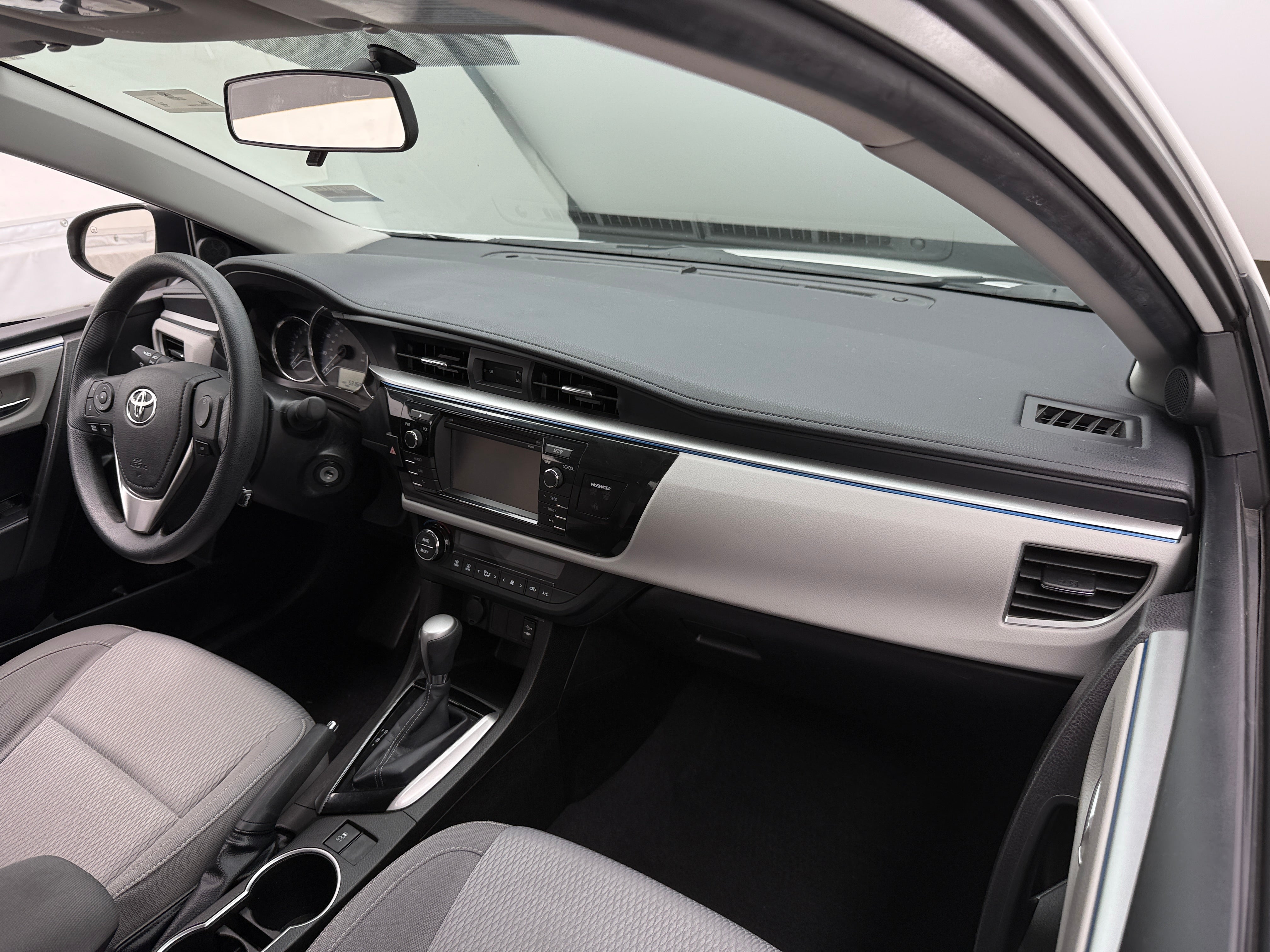 2015 Toyota Corolla LE 3