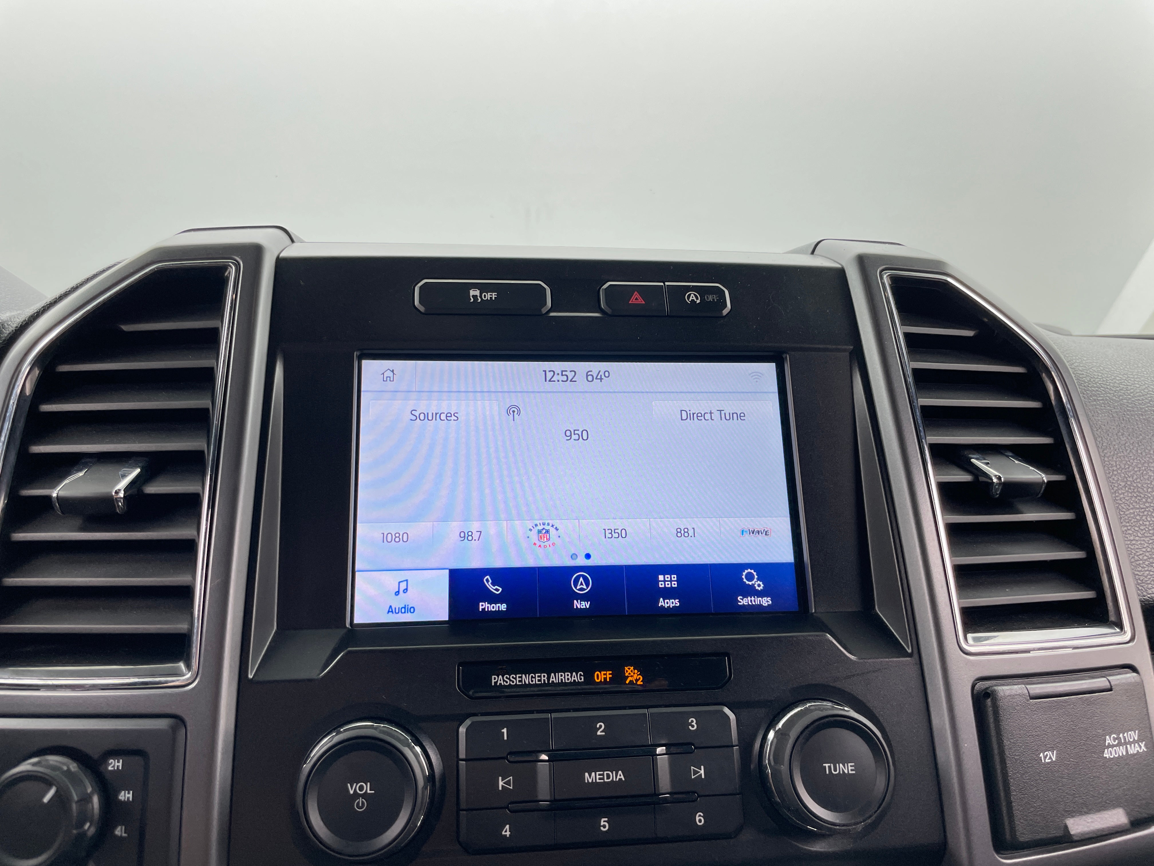 2020 Ford Econoline E-150 4