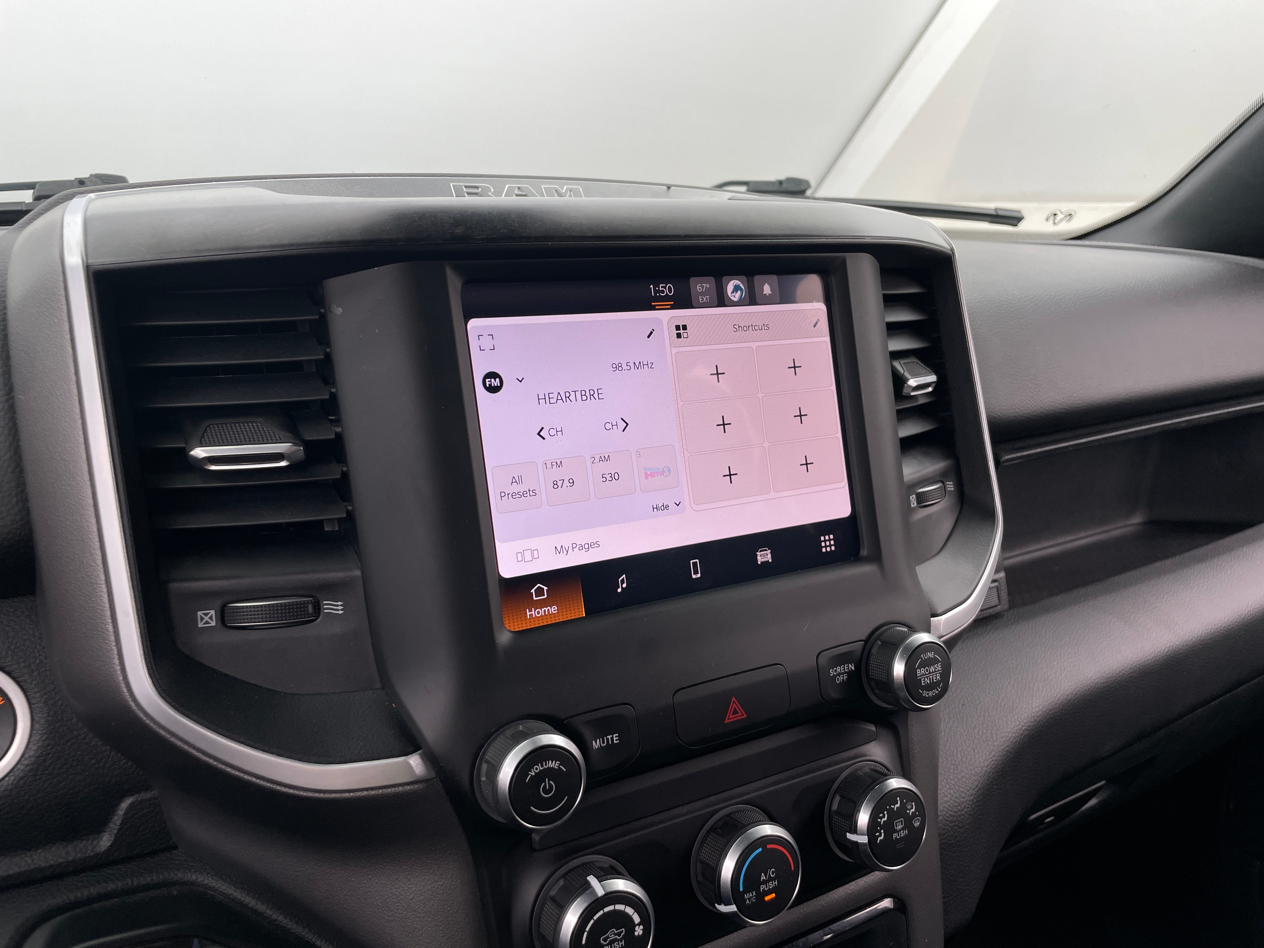 2022 RAM 1500 Big Horn 4