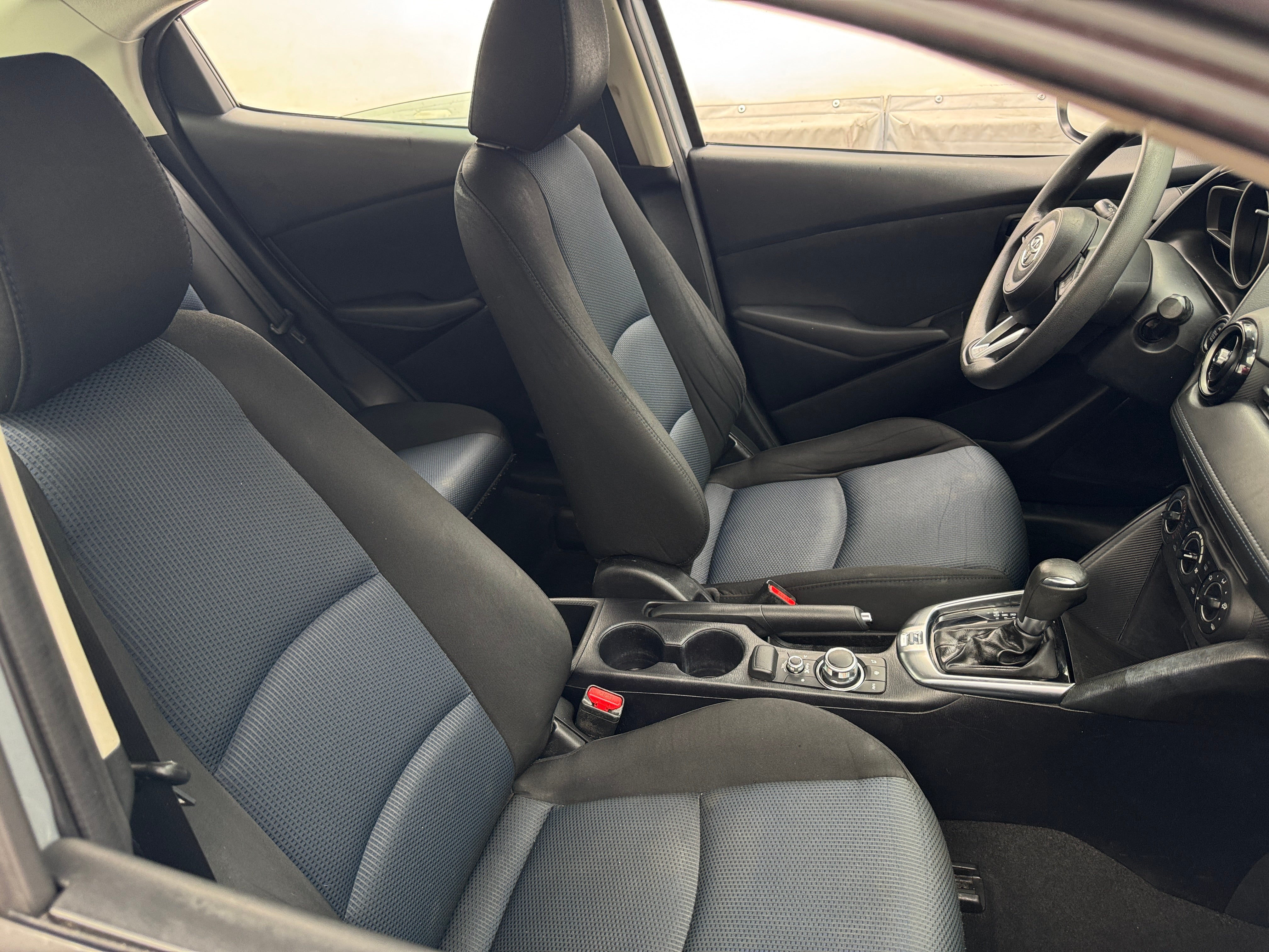 2019 Toyota Yaris LE 2