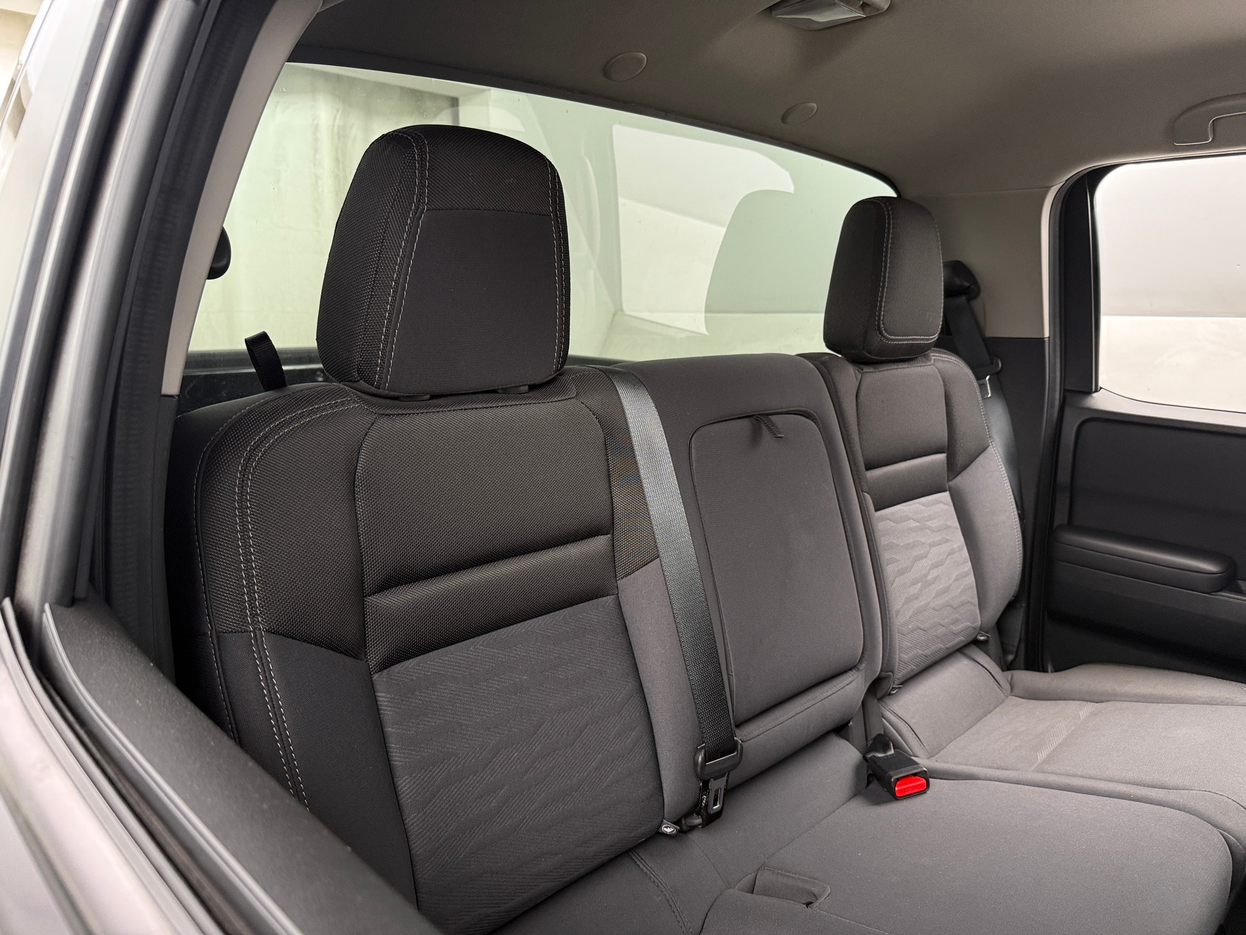 2022 Nissan Frontier SV 6