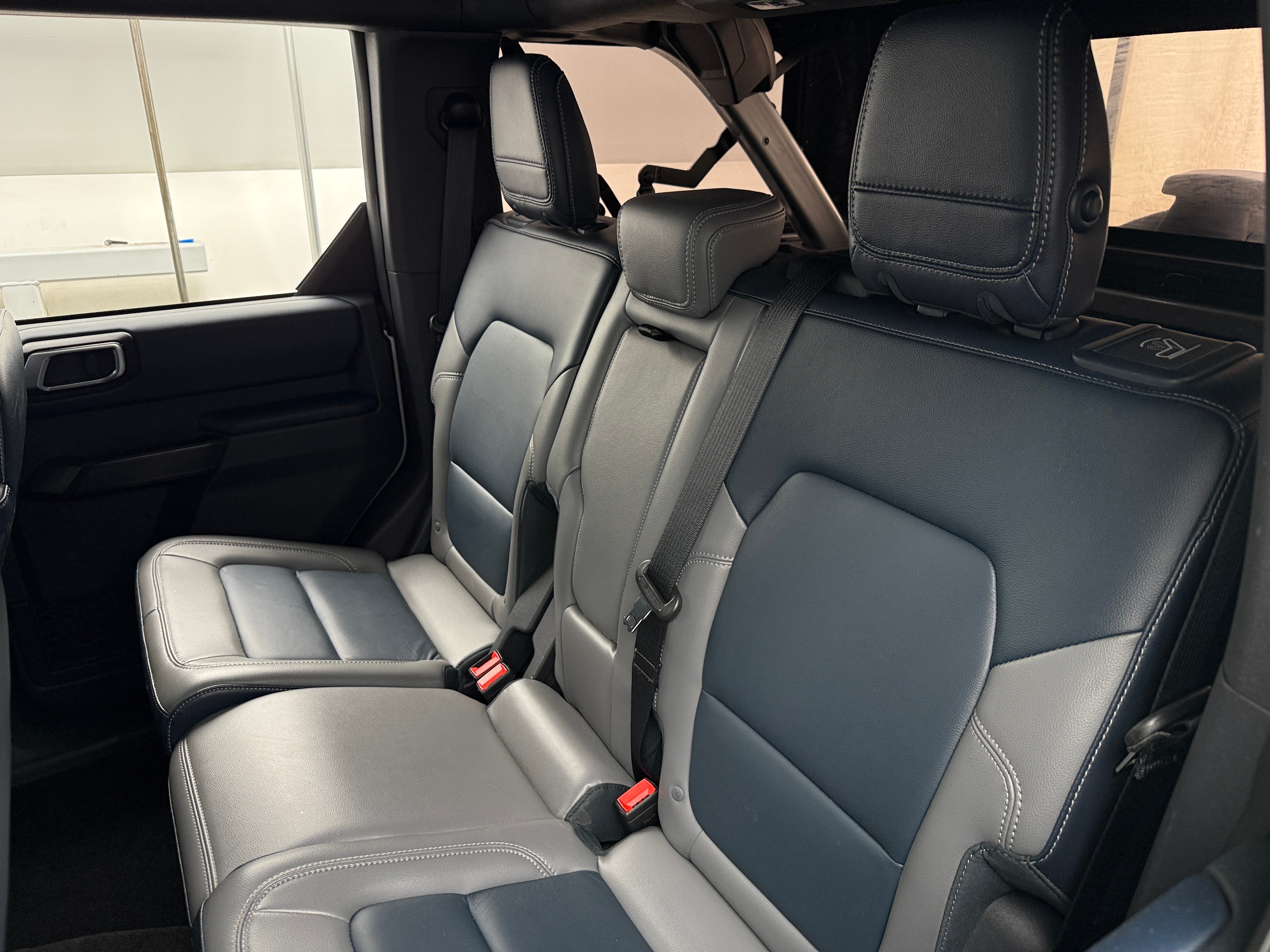 2024 Ford Bronco Outer Banks 5