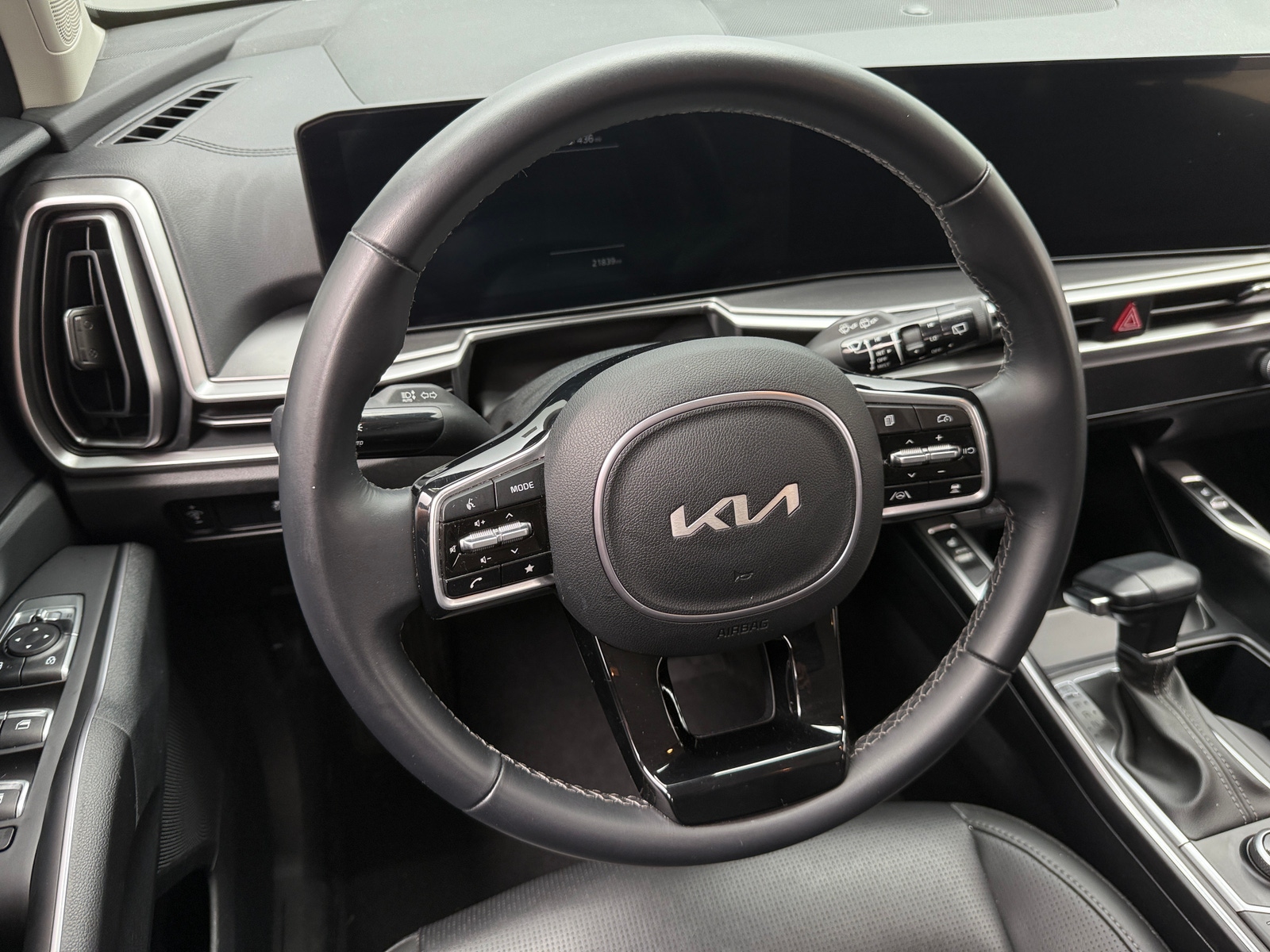 Thumbnail: 2024 Kia Sorento - 4