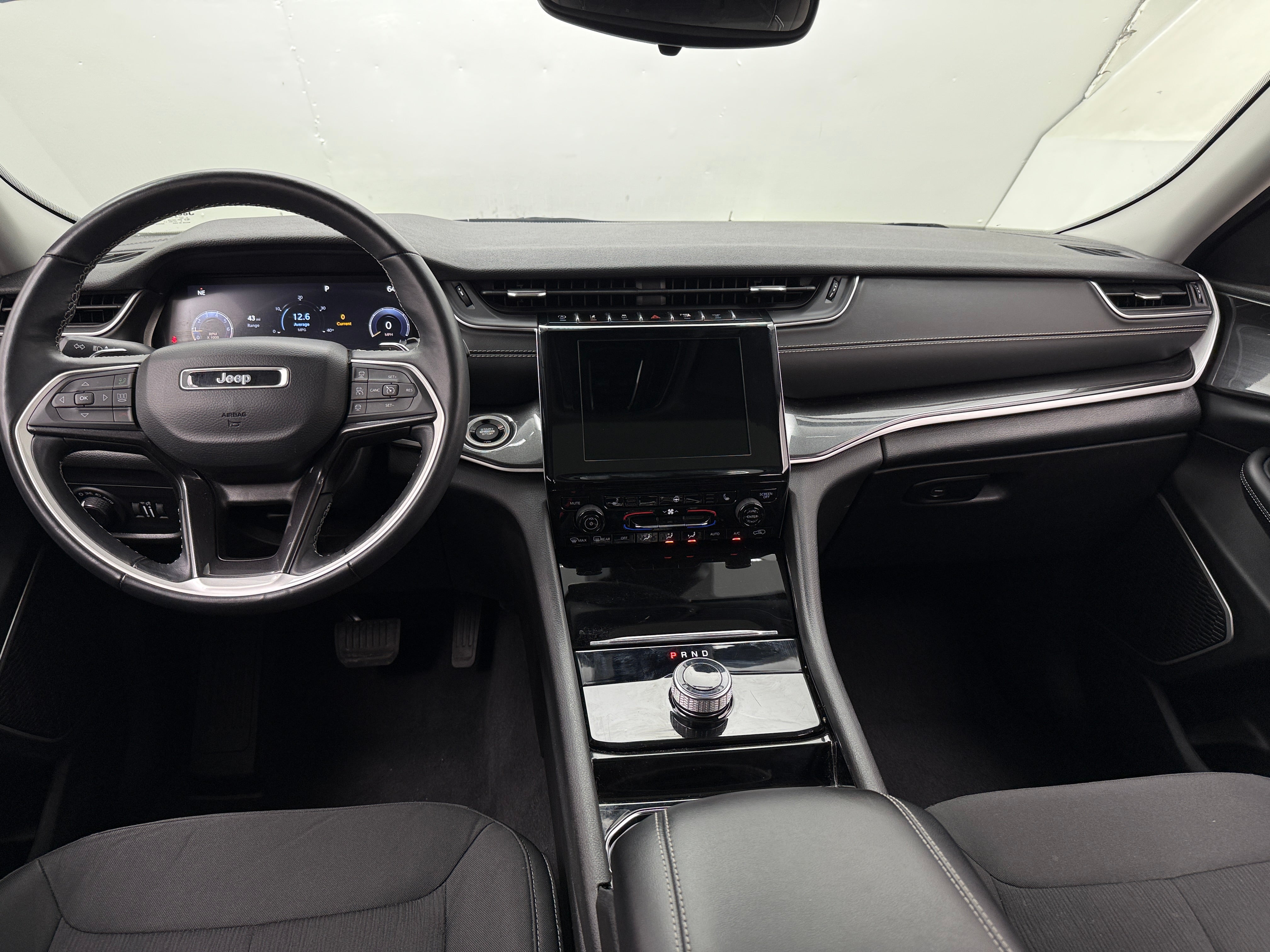 2022 Jeep Grand Cherokee L Laredo 3