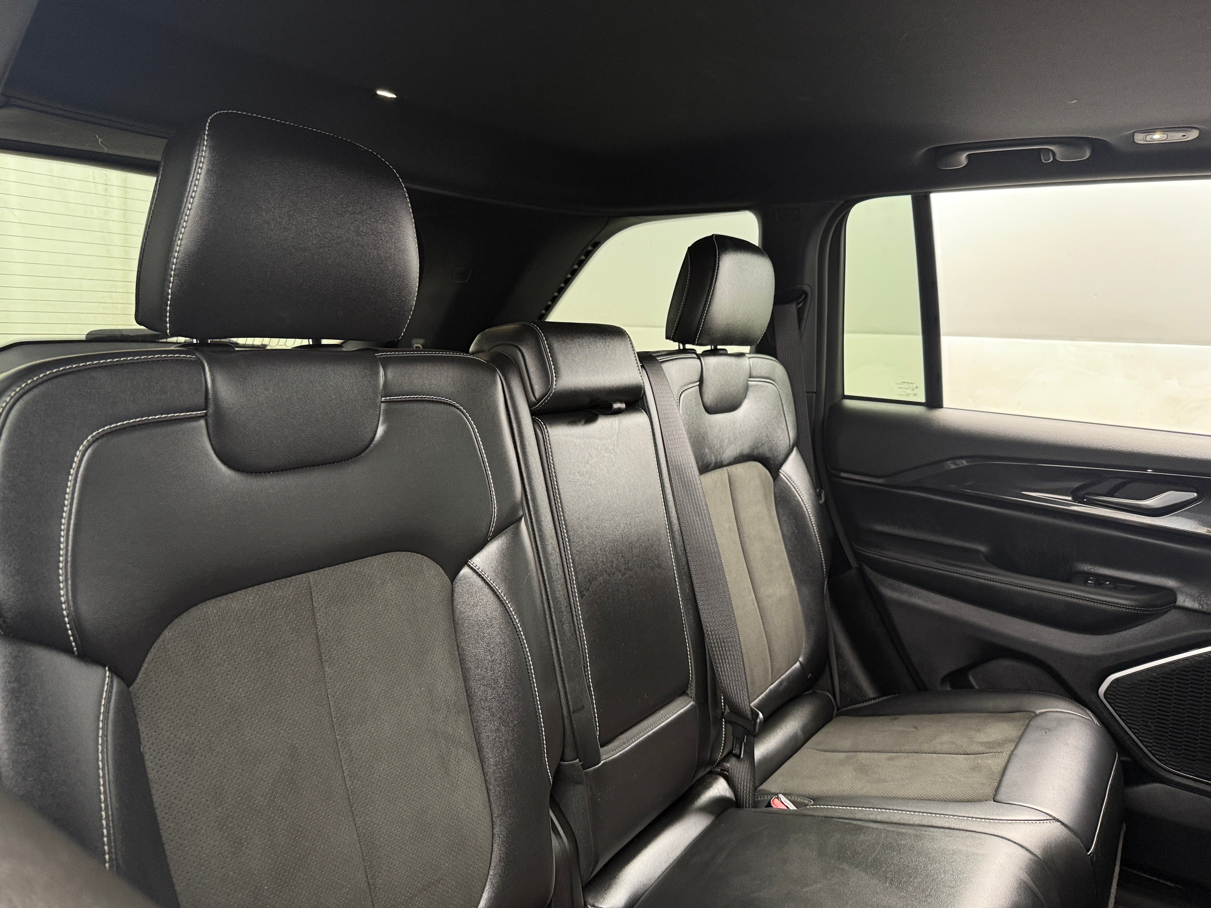 2022 Jeep Grand Cherokee Altitude 5