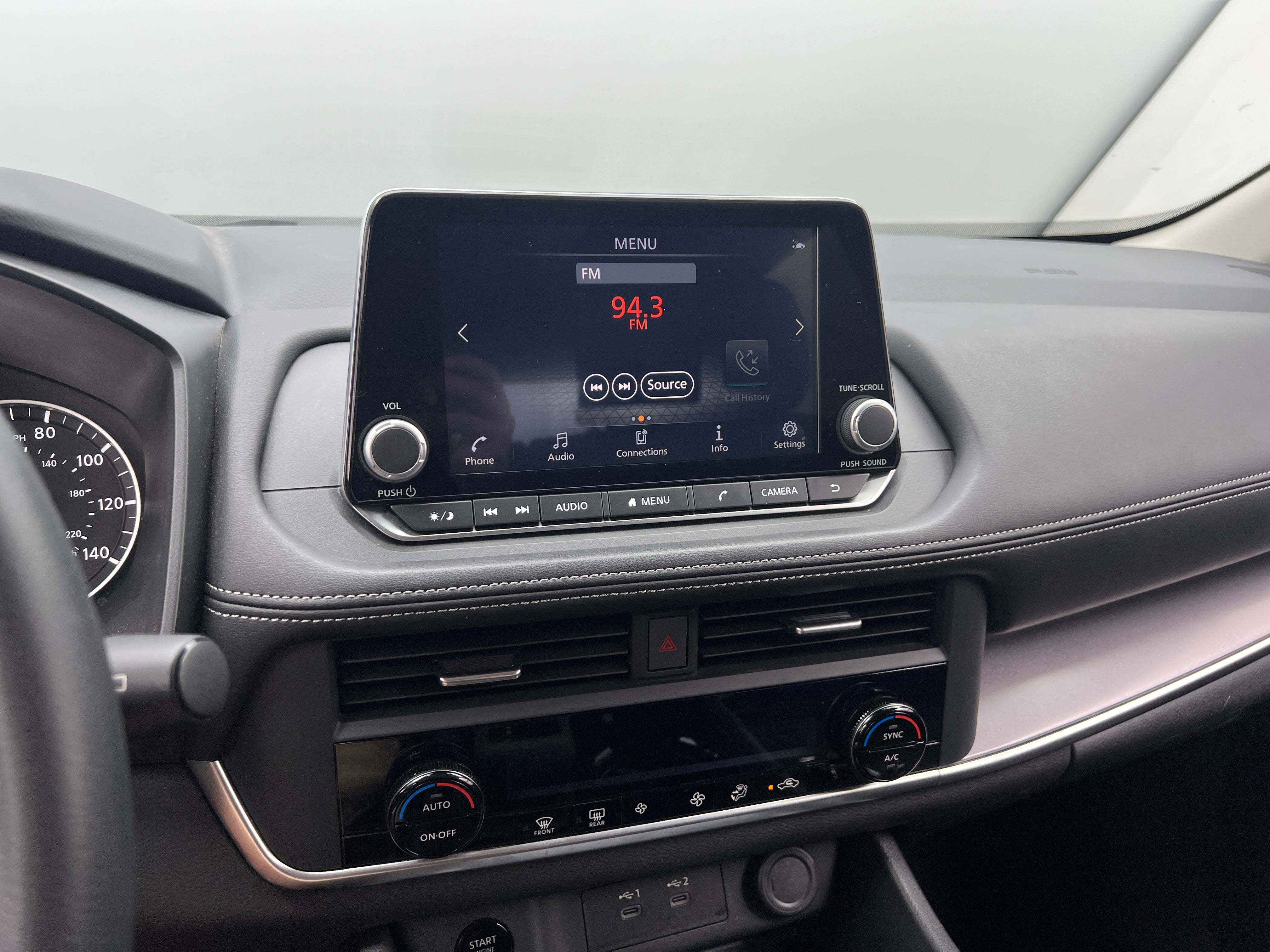 2024 Nissan Rogue SV 4