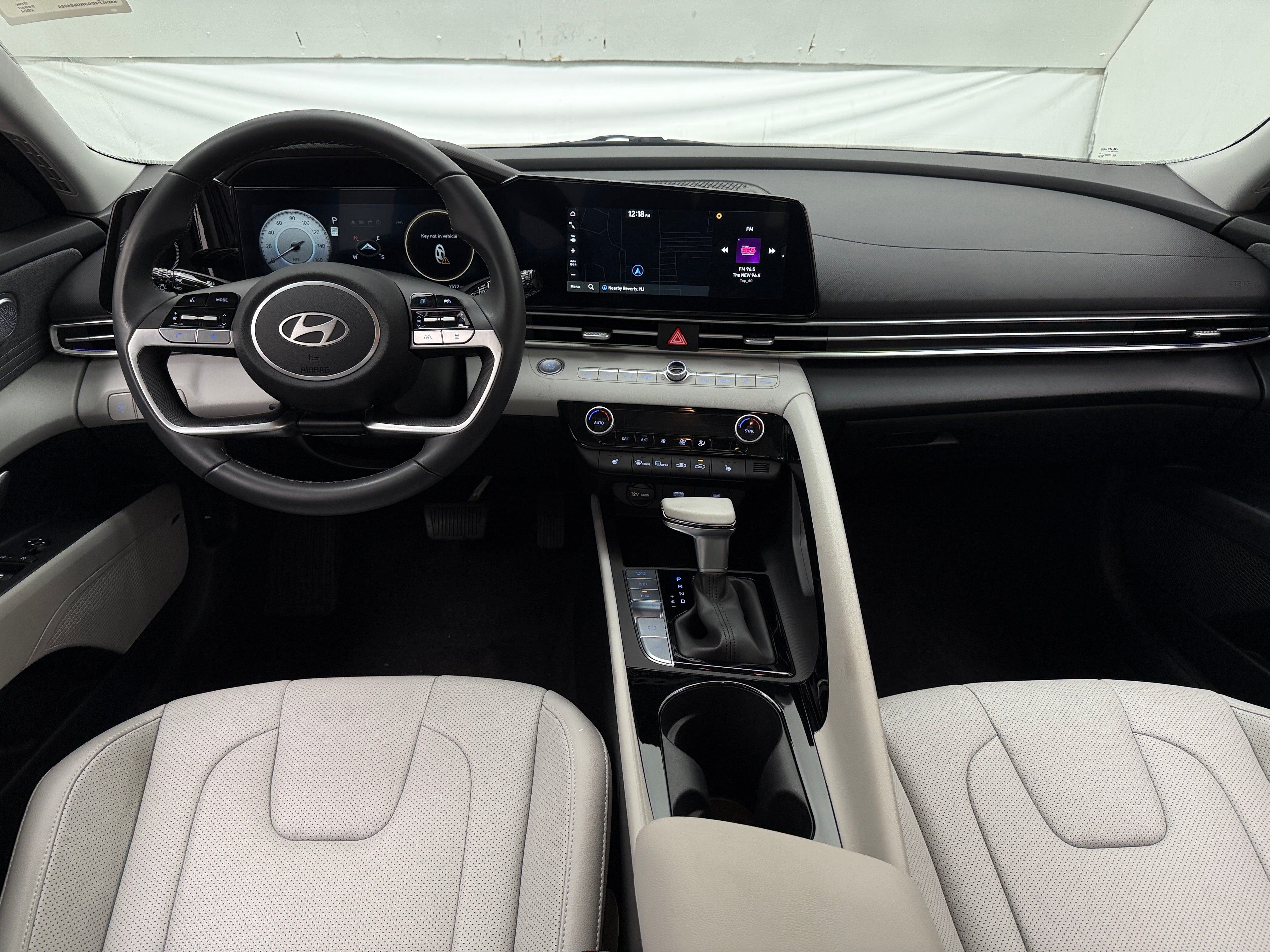 2024 Hyundai Elantra Limited Edition 2