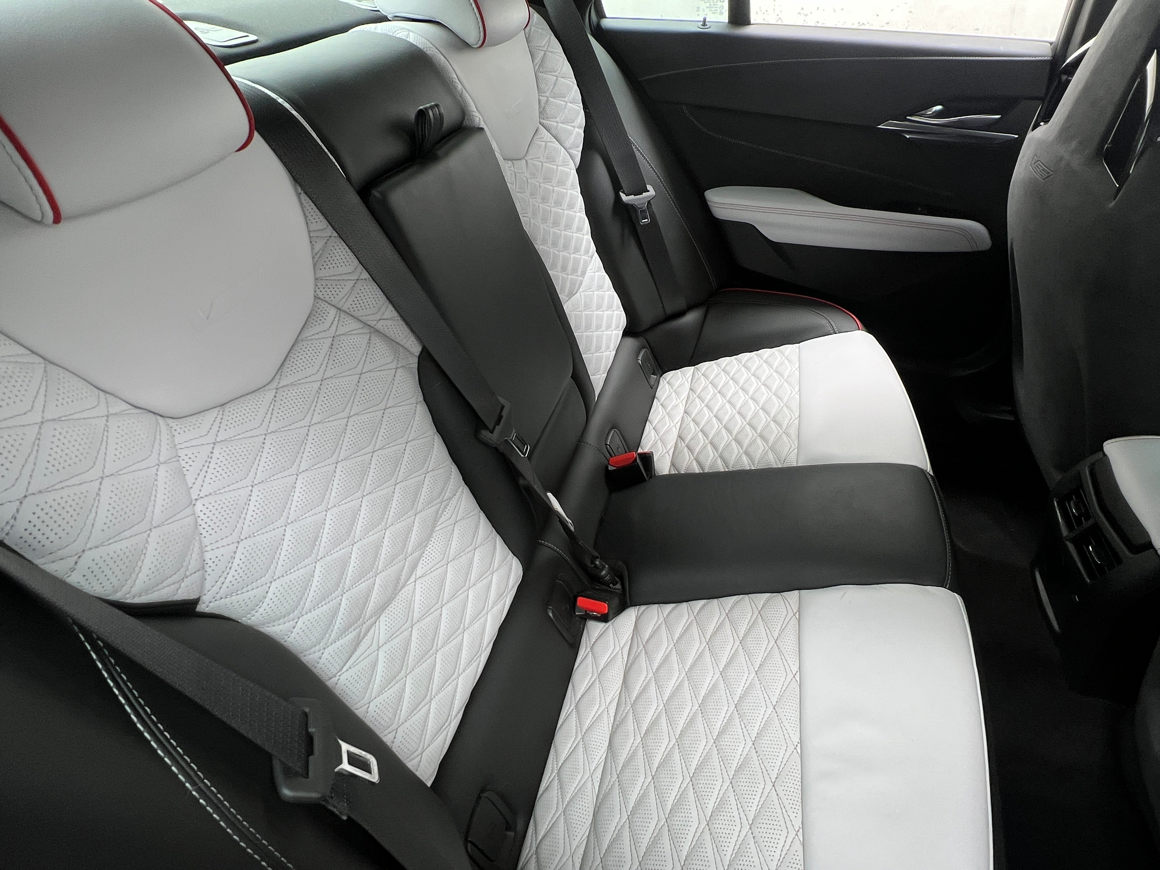 2023 Cadillac CT4 V 5