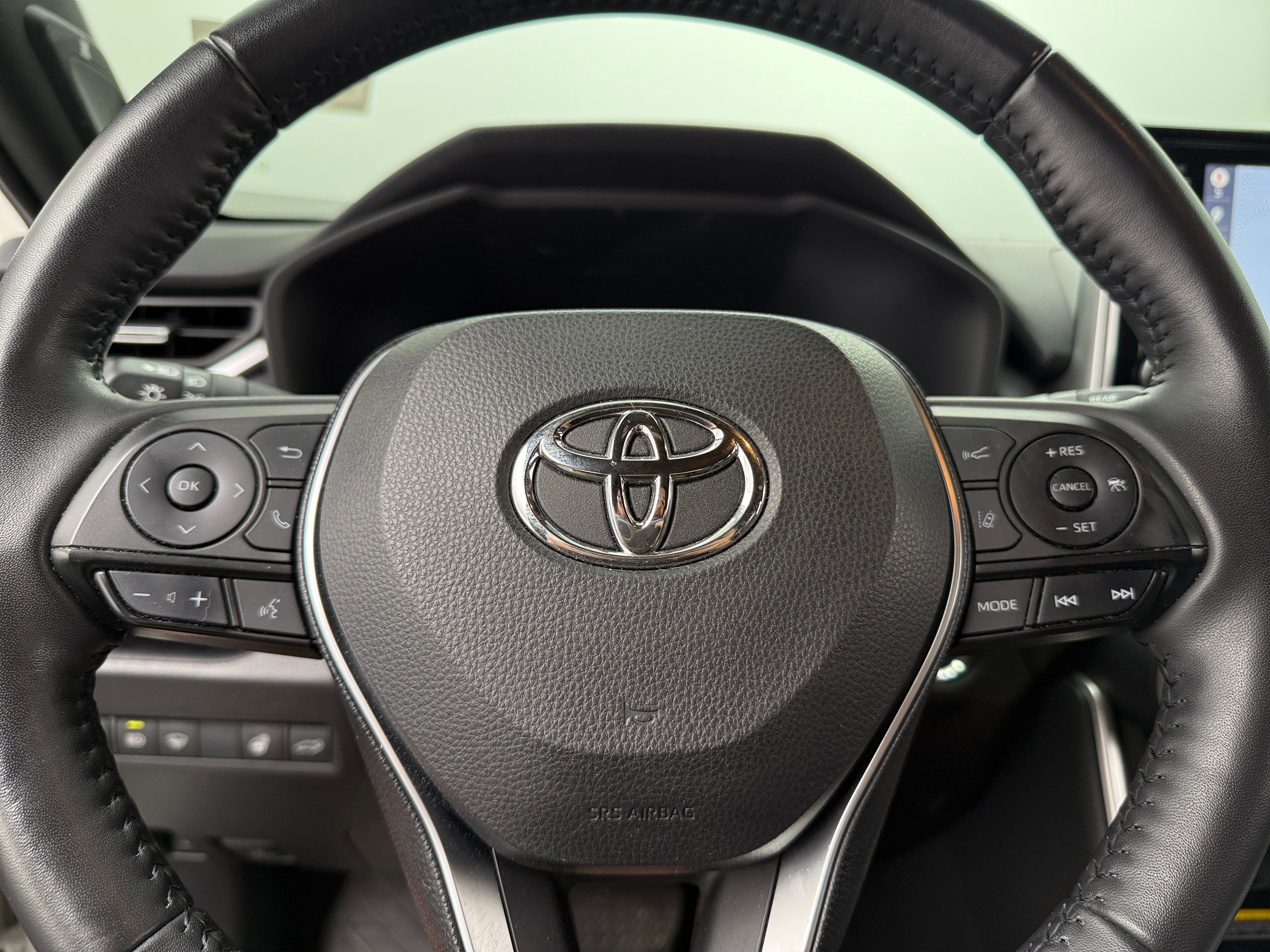 2019 Toyota RAV4 XSE 4