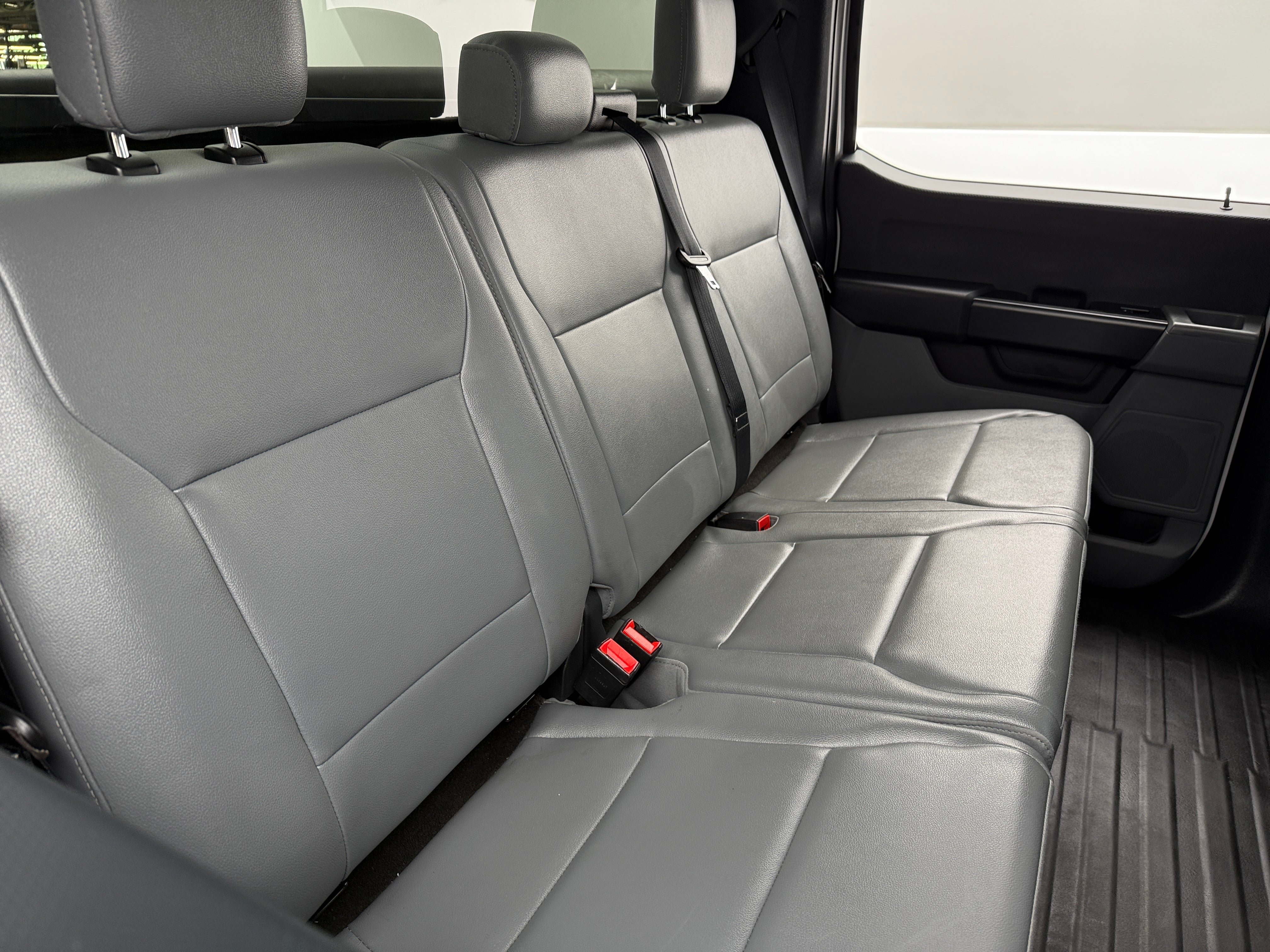 2022 Ford F-150 Lightning Pro 6