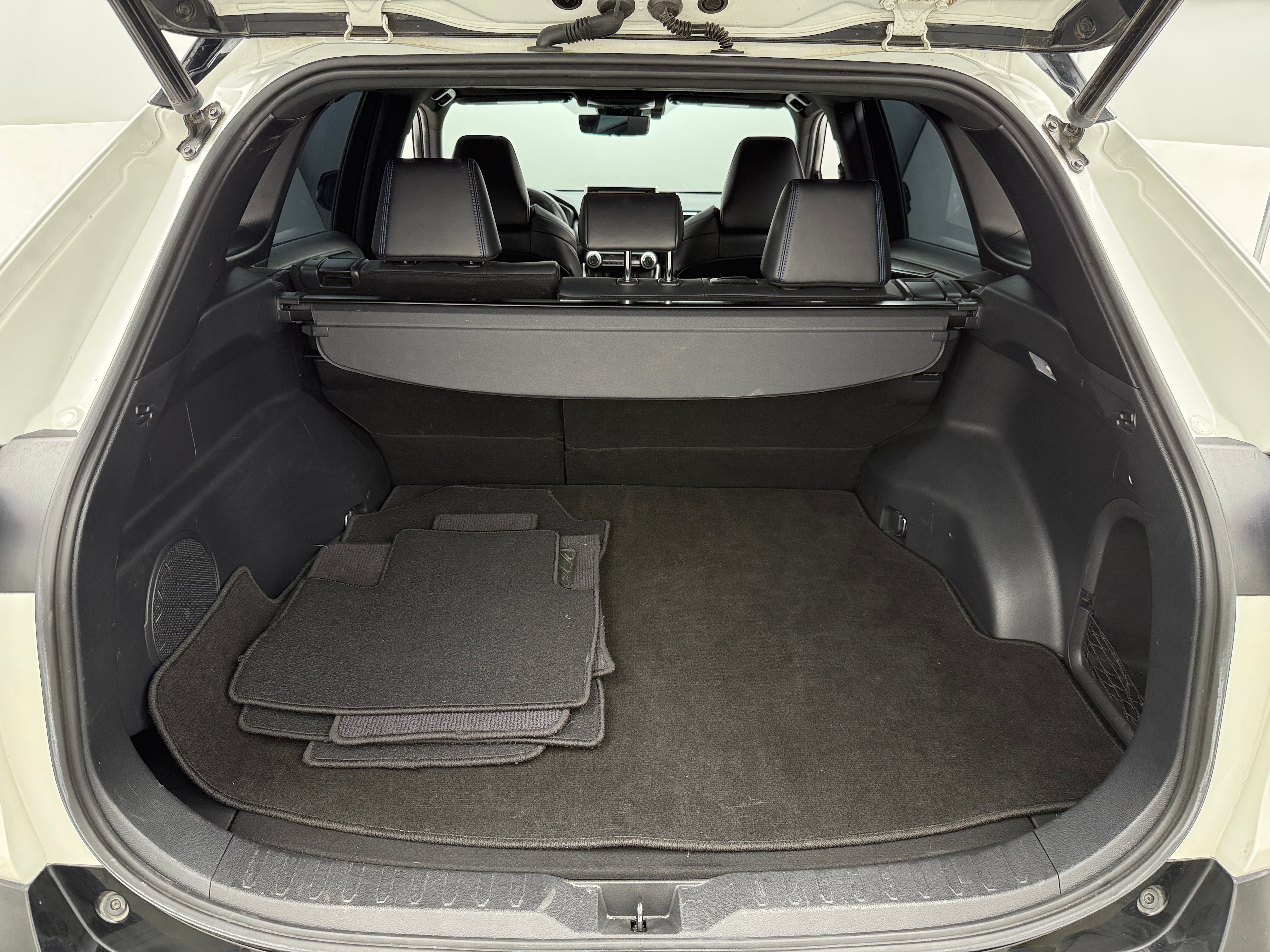 2020 Toyota RAV4 XSE 6