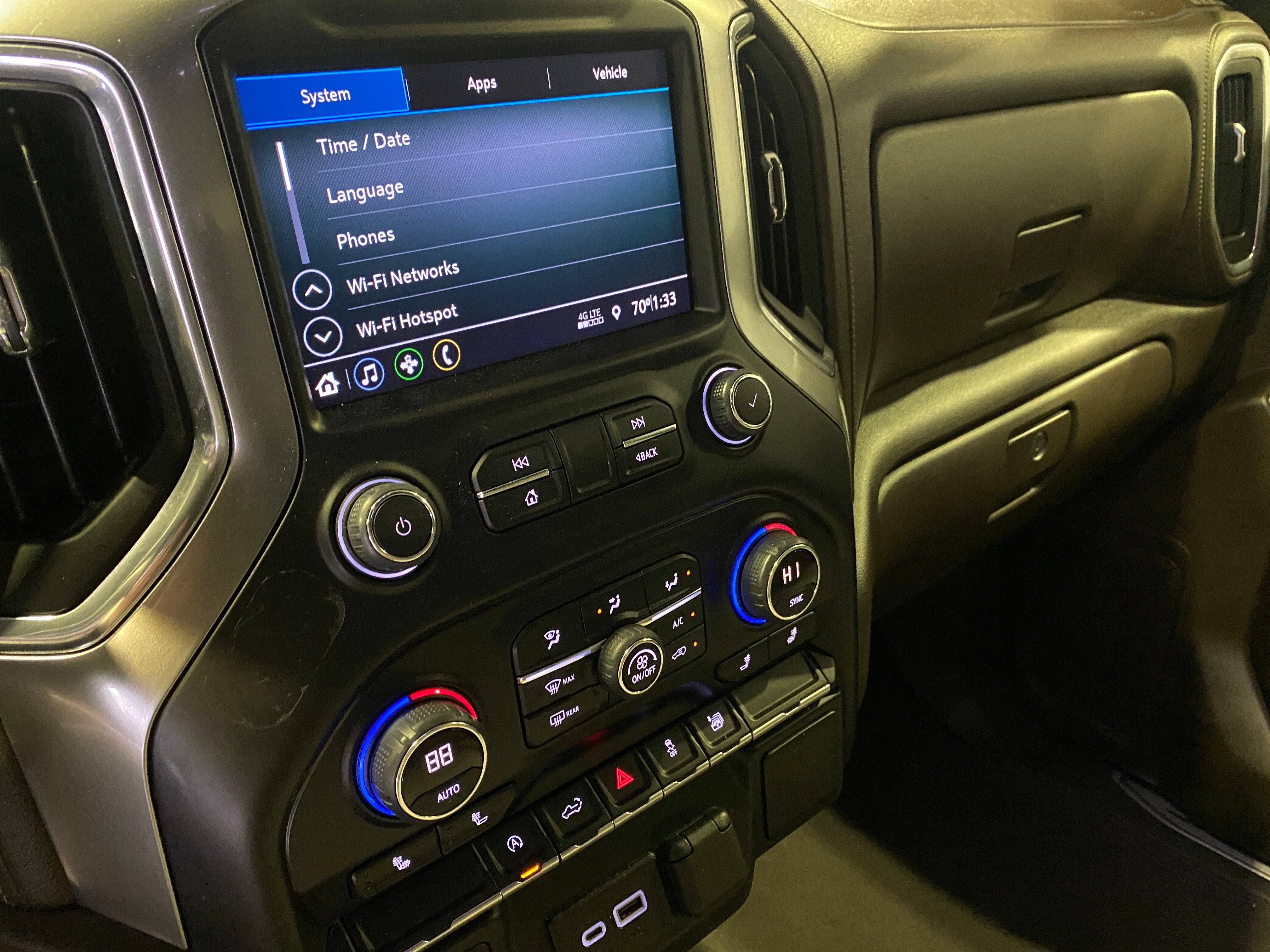 2022 Chevrolet Silverado 1500 LT 4