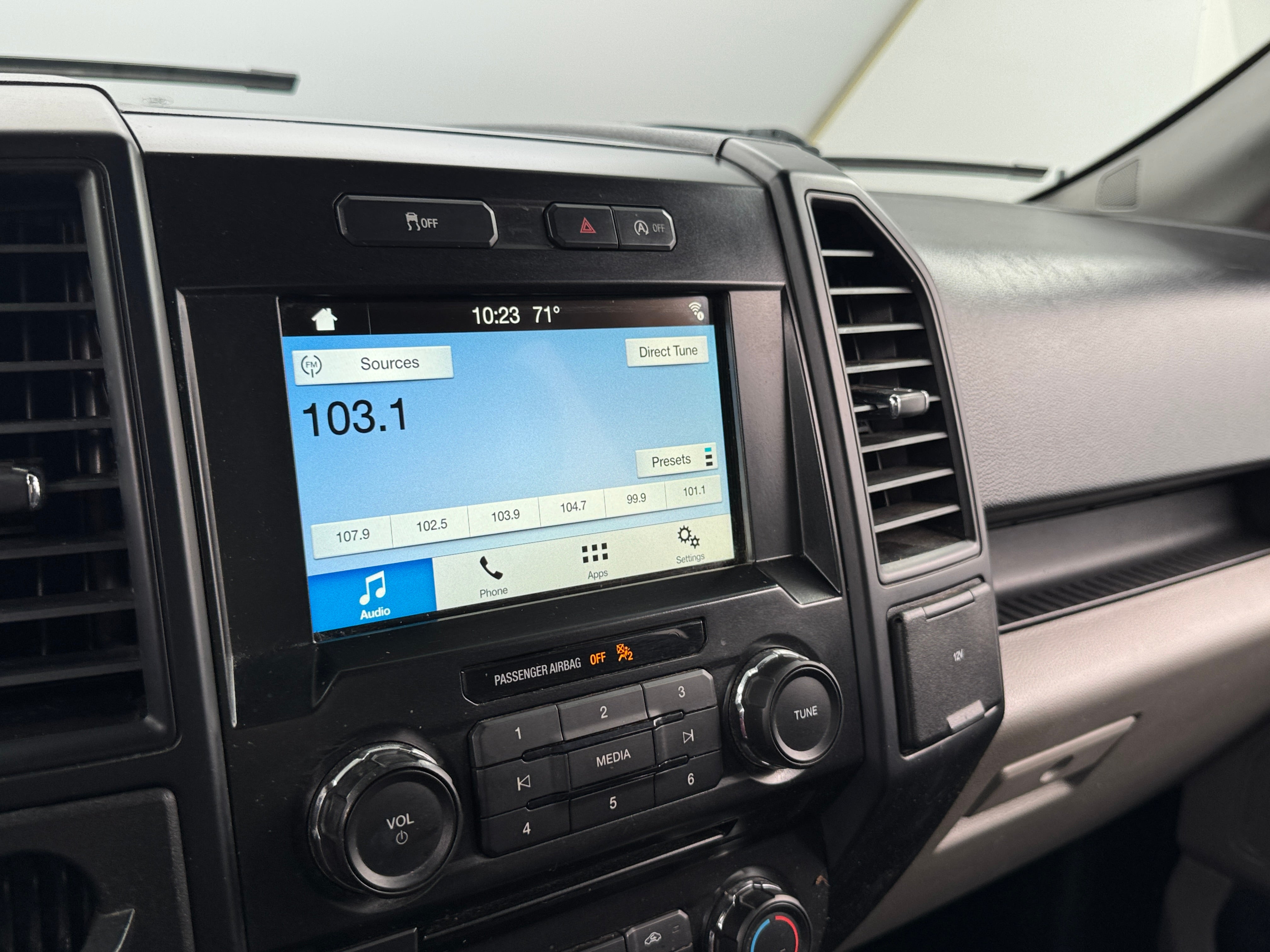 2018 Ford Econoline E-150 4