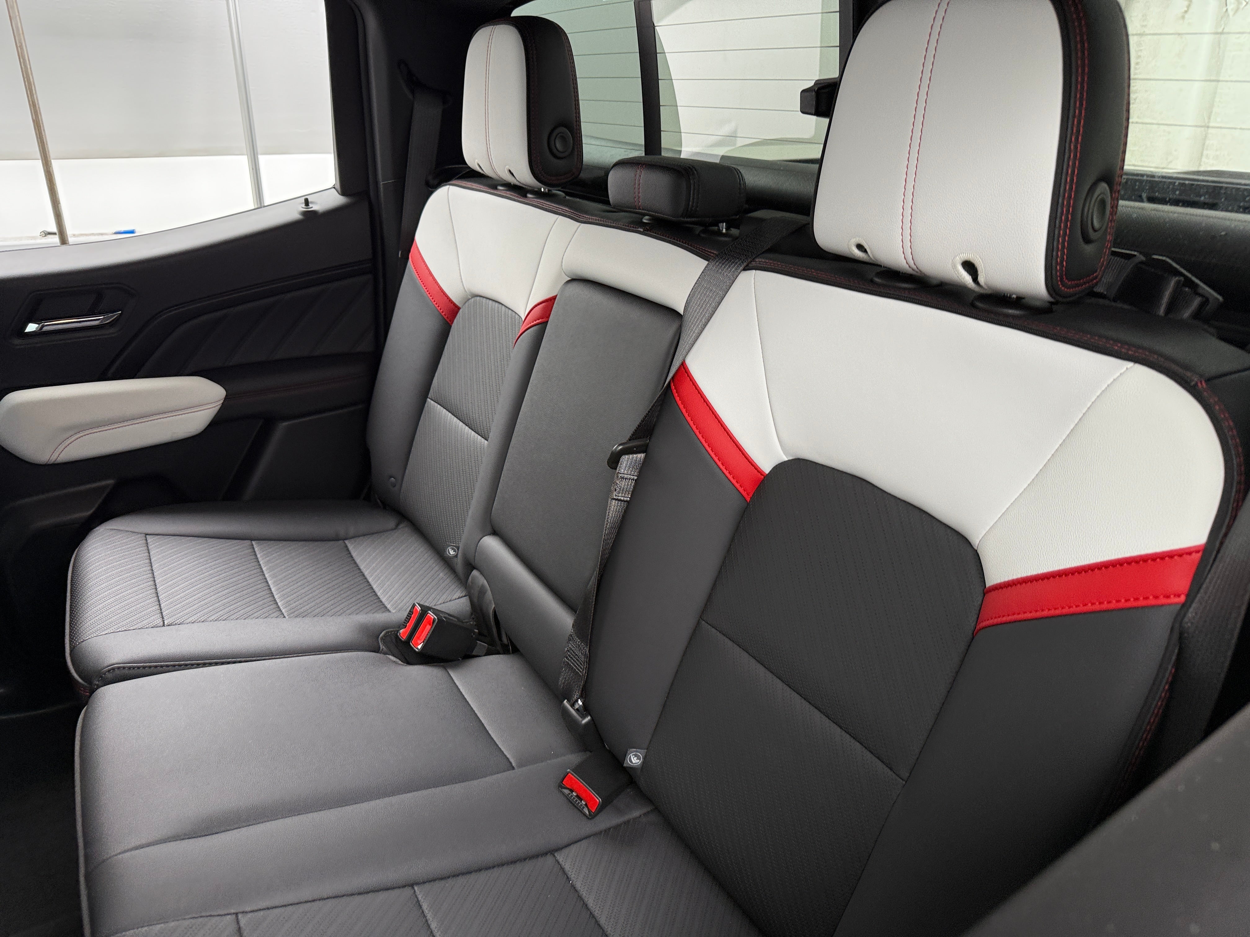 2024 GMC Canyon AT4X 5