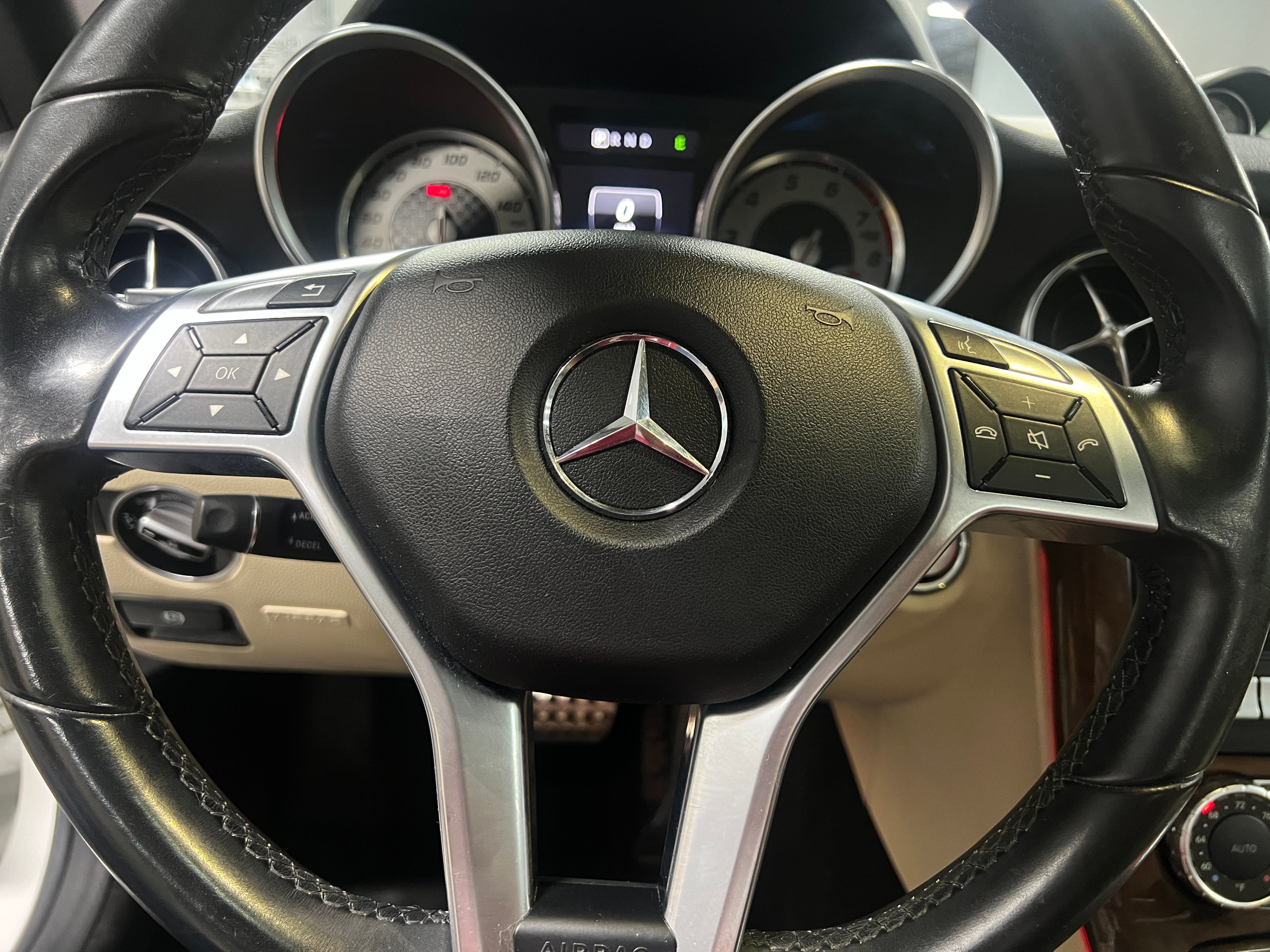 2016 Mercedes-Benz SLK 300 4