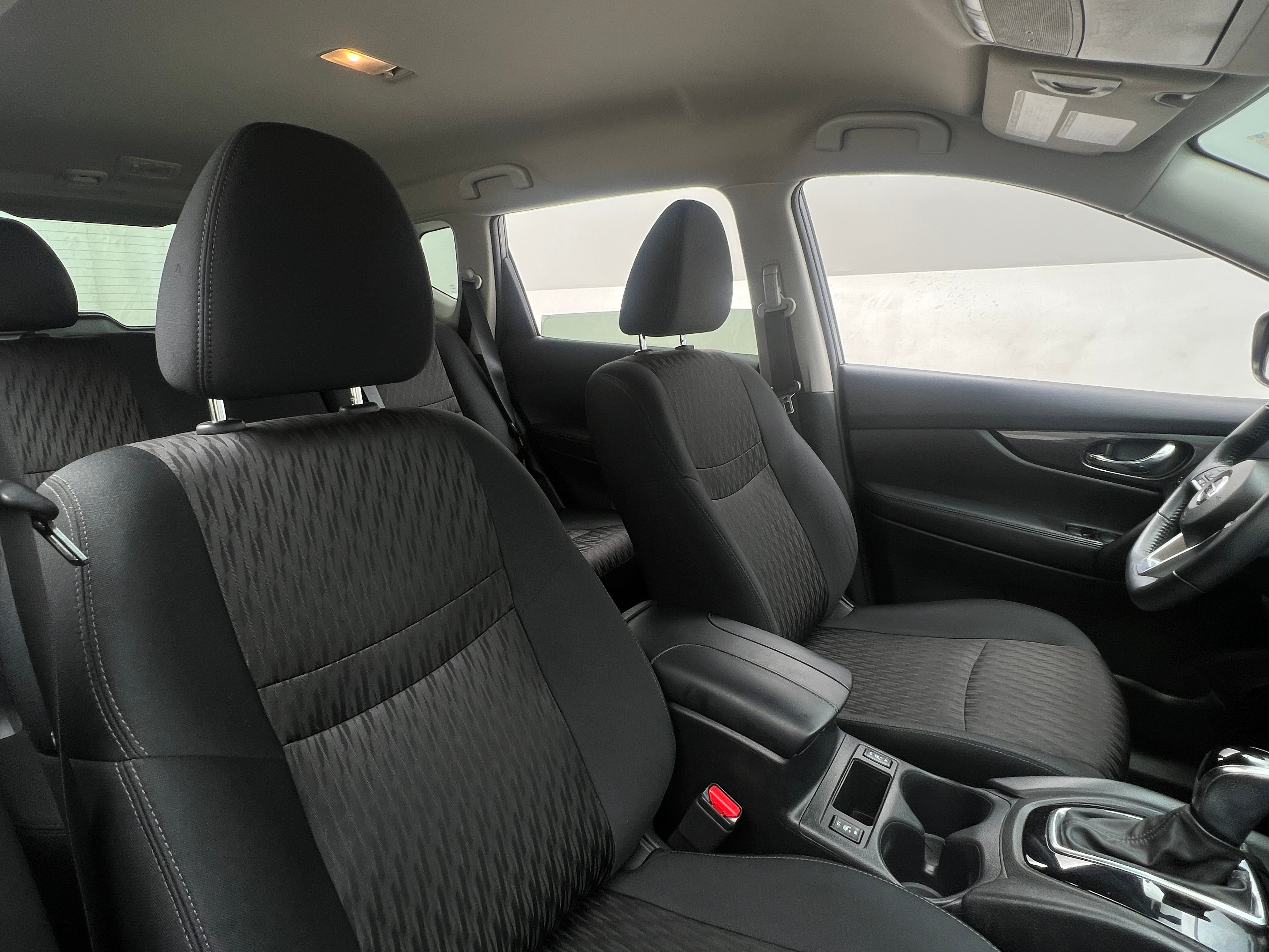 2018 Nissan Rogue SV 2