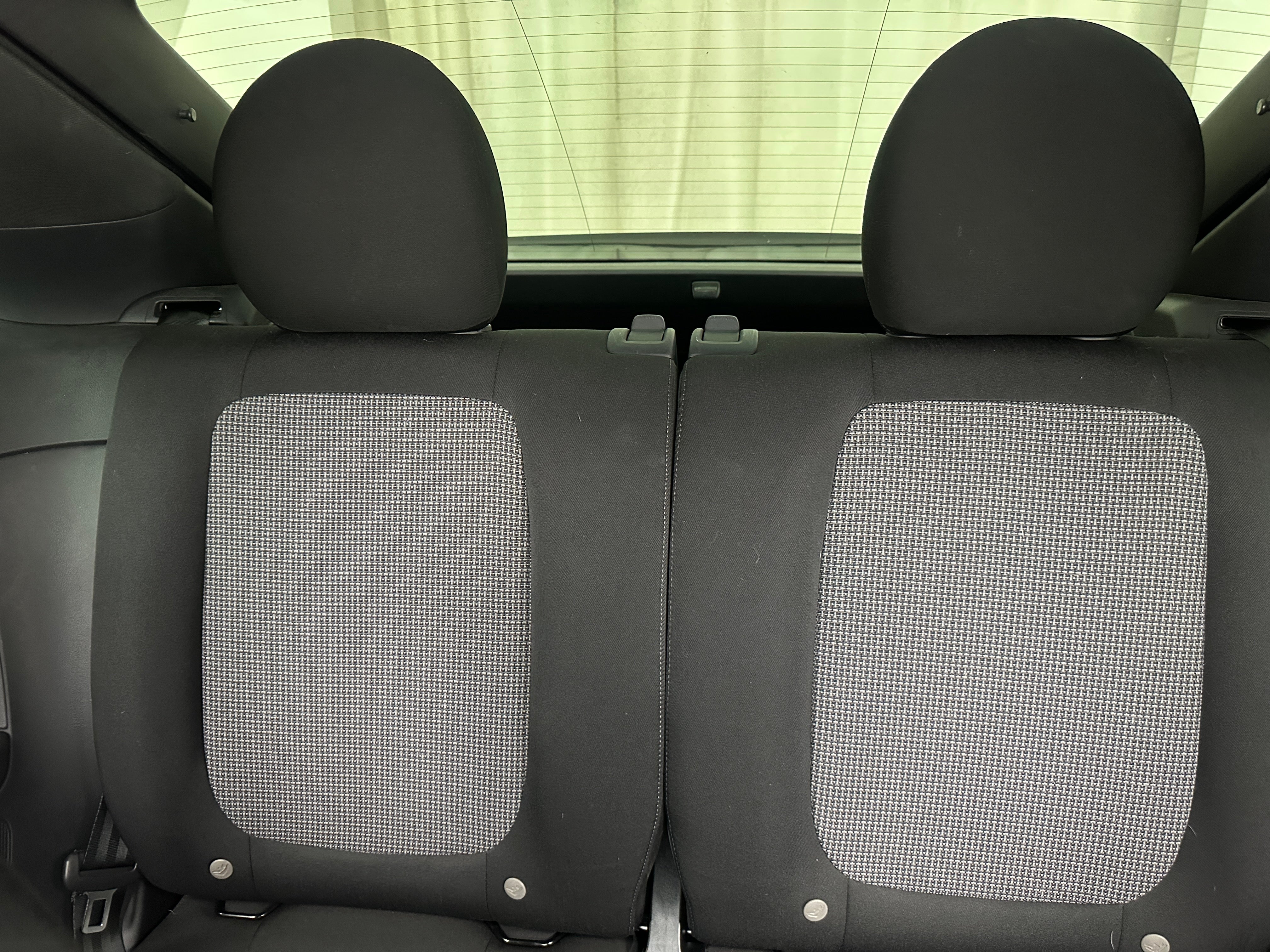 2019 Volkswagen Beetle S 6