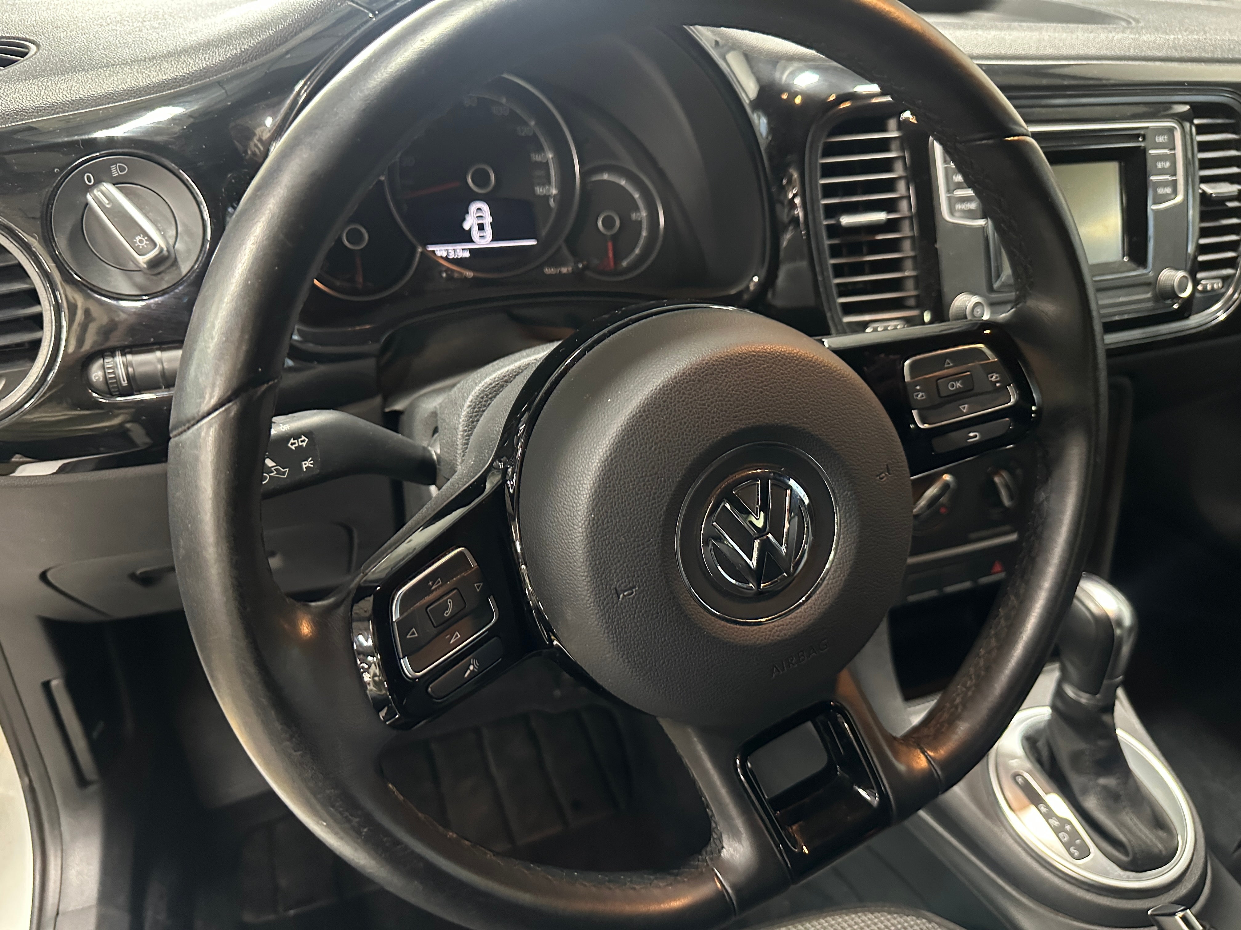 2019 Volkswagen Beetle S 5