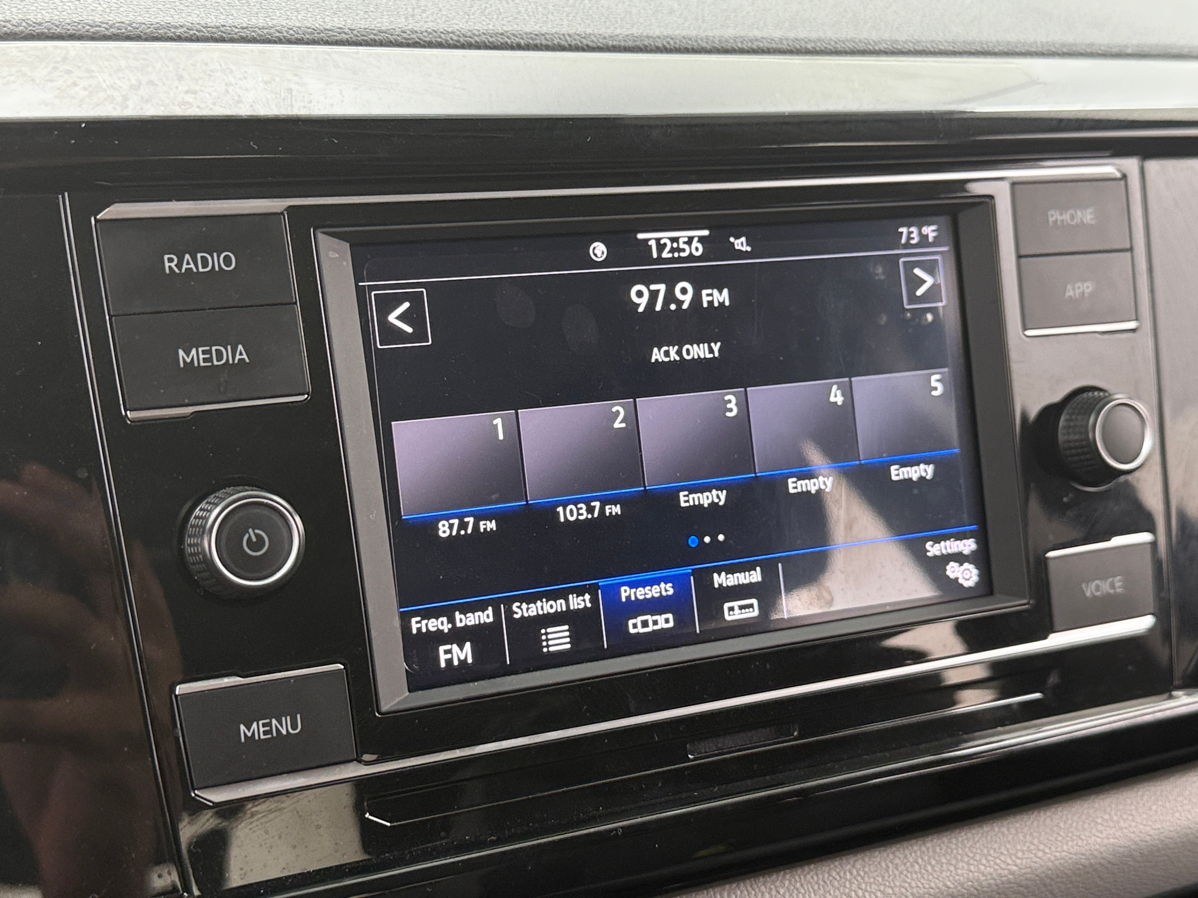 2024 Volkswagen Taos S 4